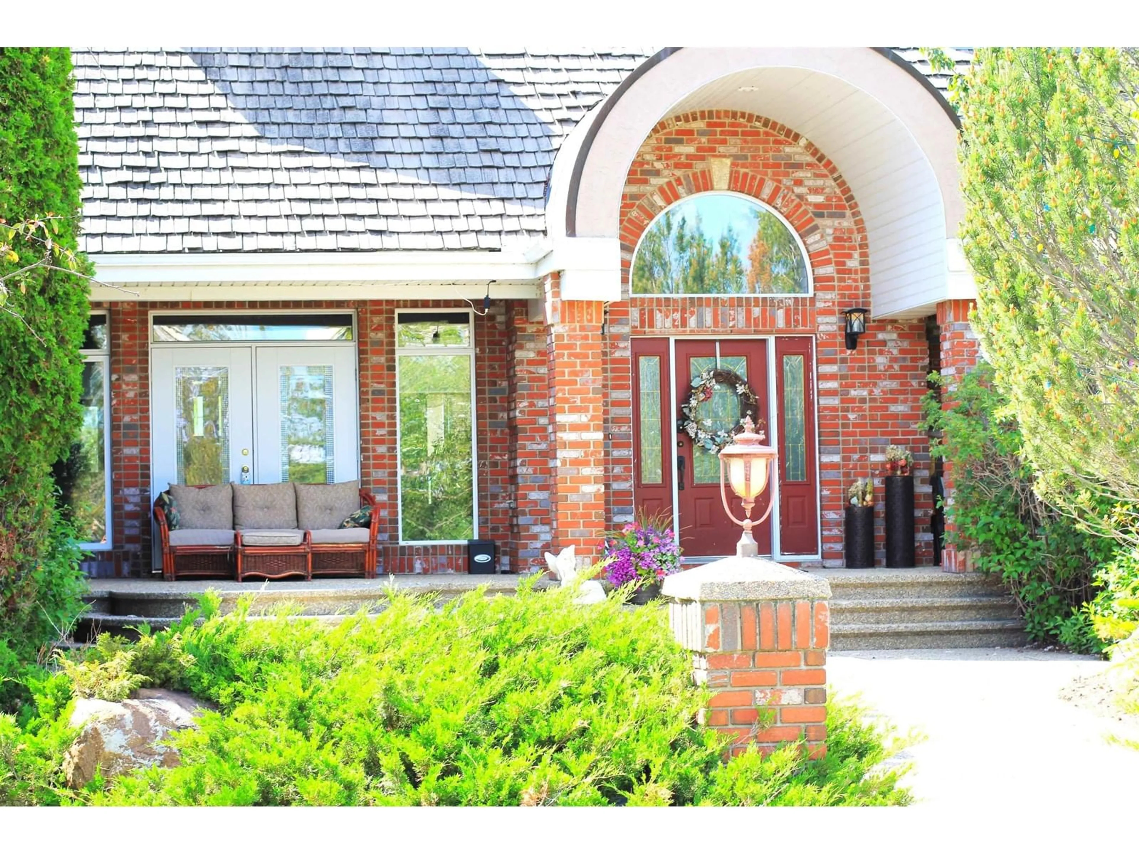 Indoor entryway for 9610 167 ST SW, Edmonton Alberta T9E8A8