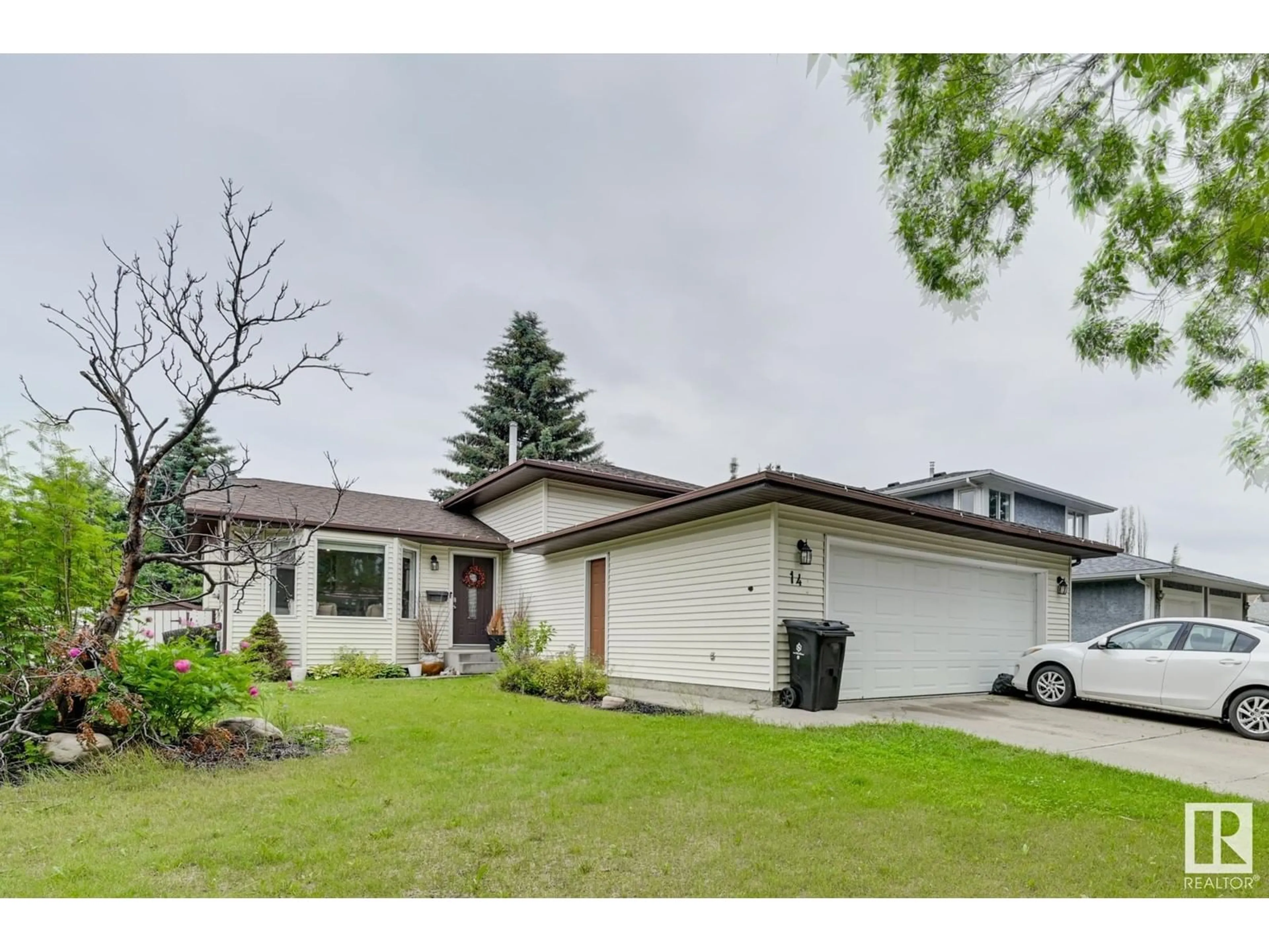 Frontside or backside of a home for 14 WESTPARK WY, Fort Saskatchewan Alberta T8L3W8