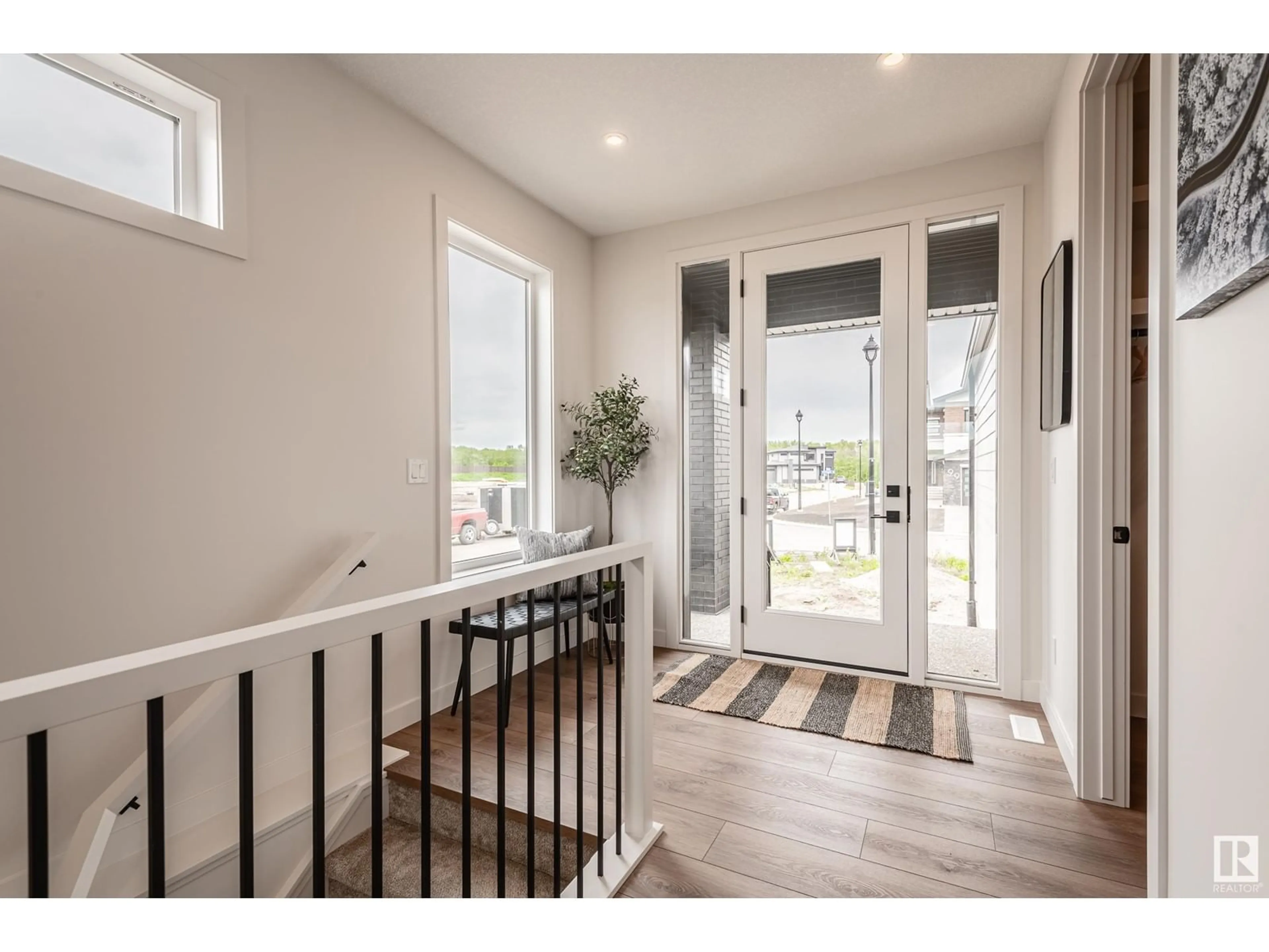 Indoor entryway for #135 25122 Sturgeon Road, Rural Sturgeon County Alberta T8T1S6