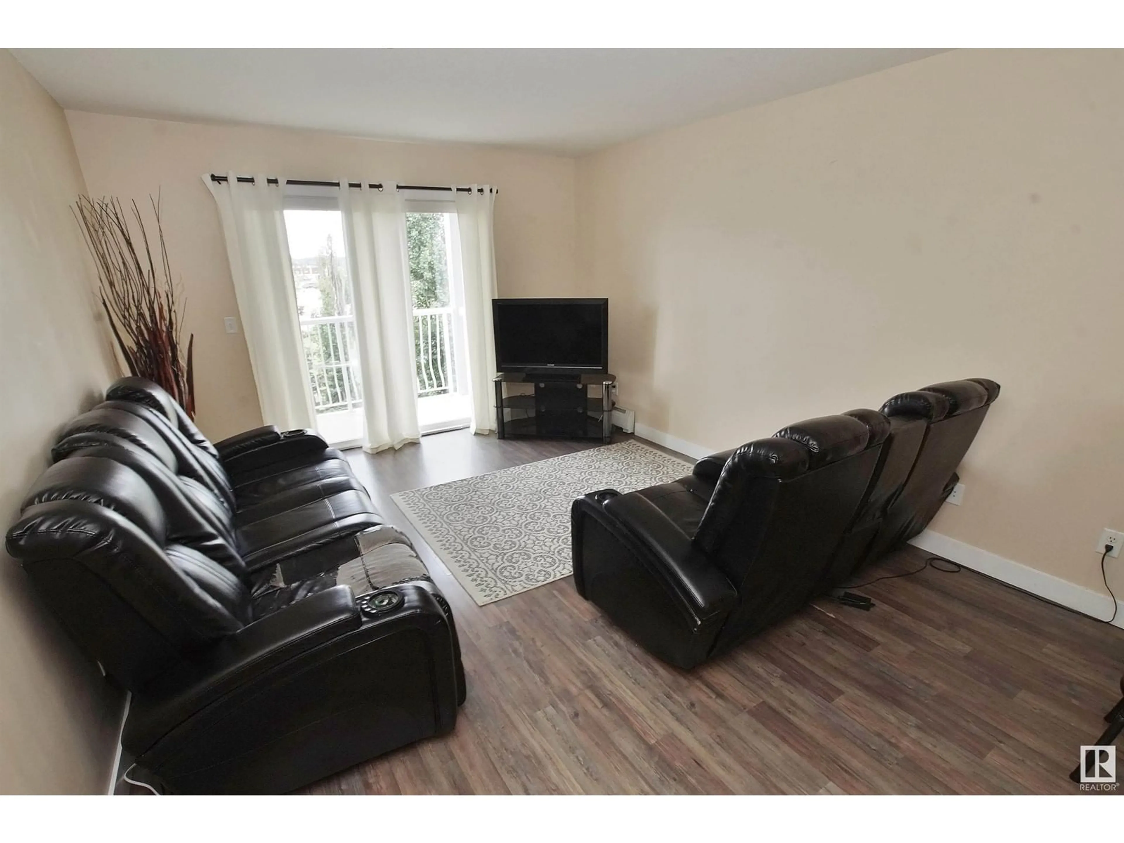 Living room for #308 240 SPRUCE RIDGE RD, Spruce Grove Alberta T7Z0T7