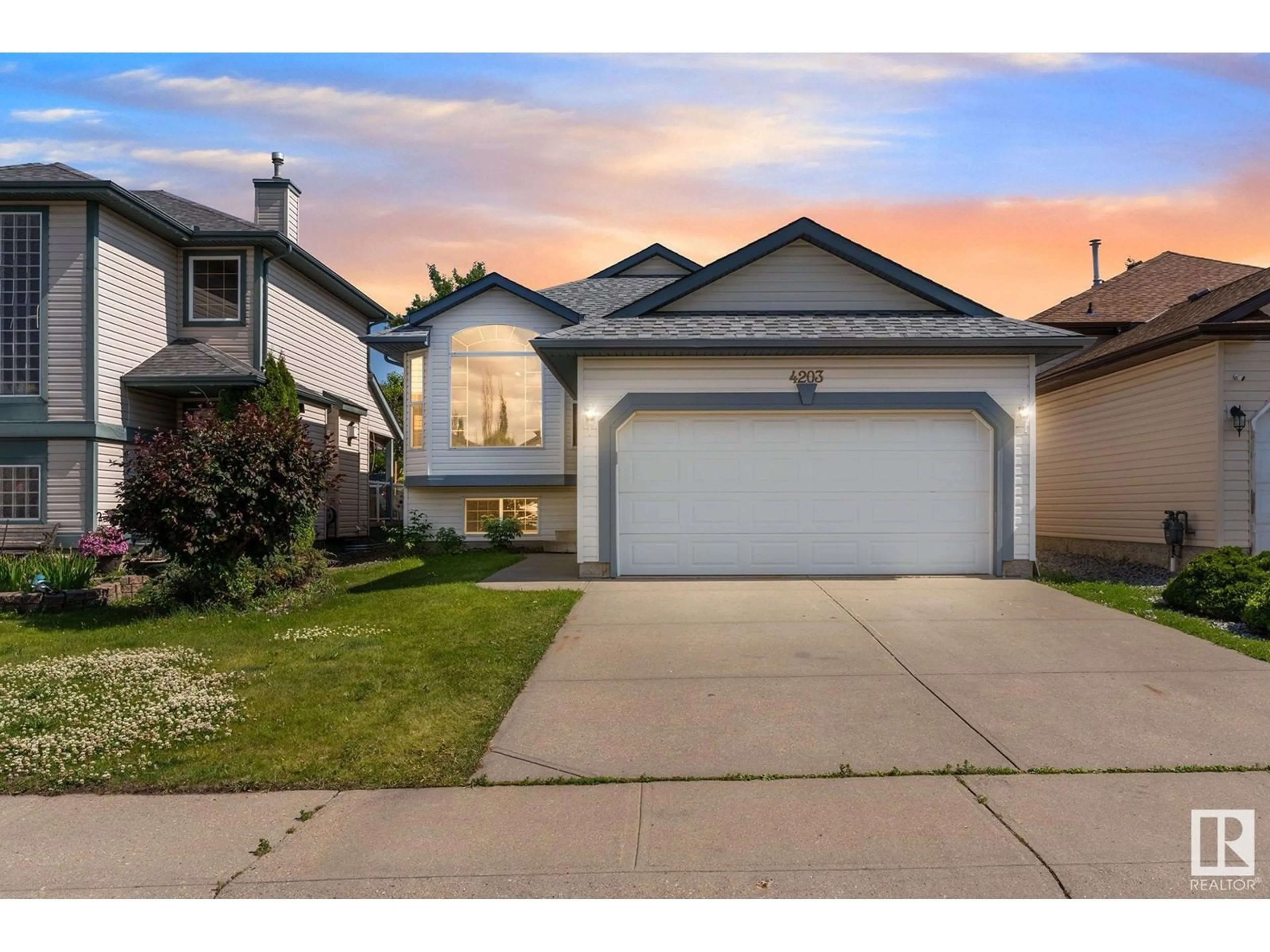 Frontside or backside of a home for 4203 37 AV NW, Edmonton Alberta T6L7C3