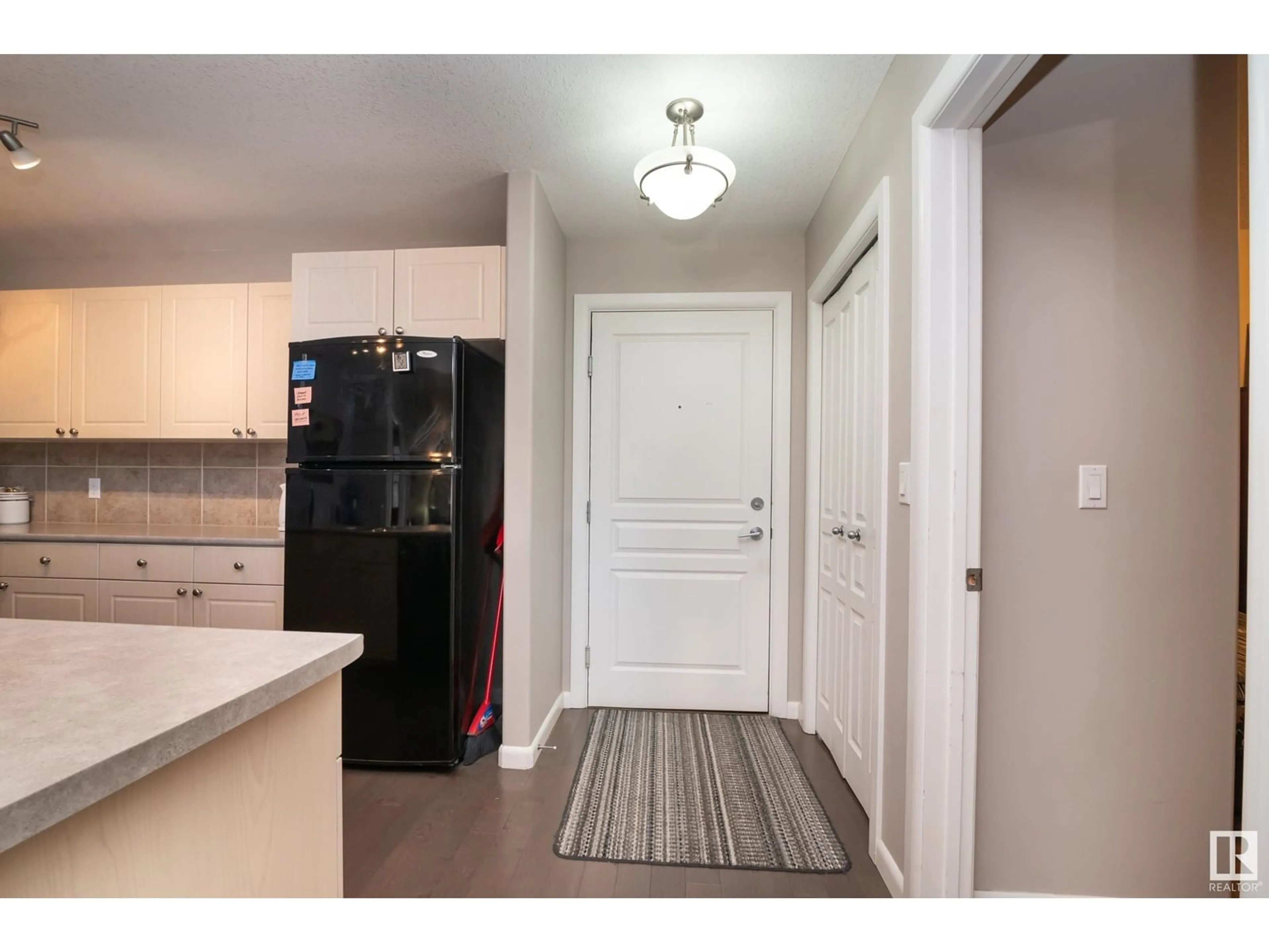 Indoor entryway for #133 300 PALISADES WY, Sherwood Park Alberta T8H2T9