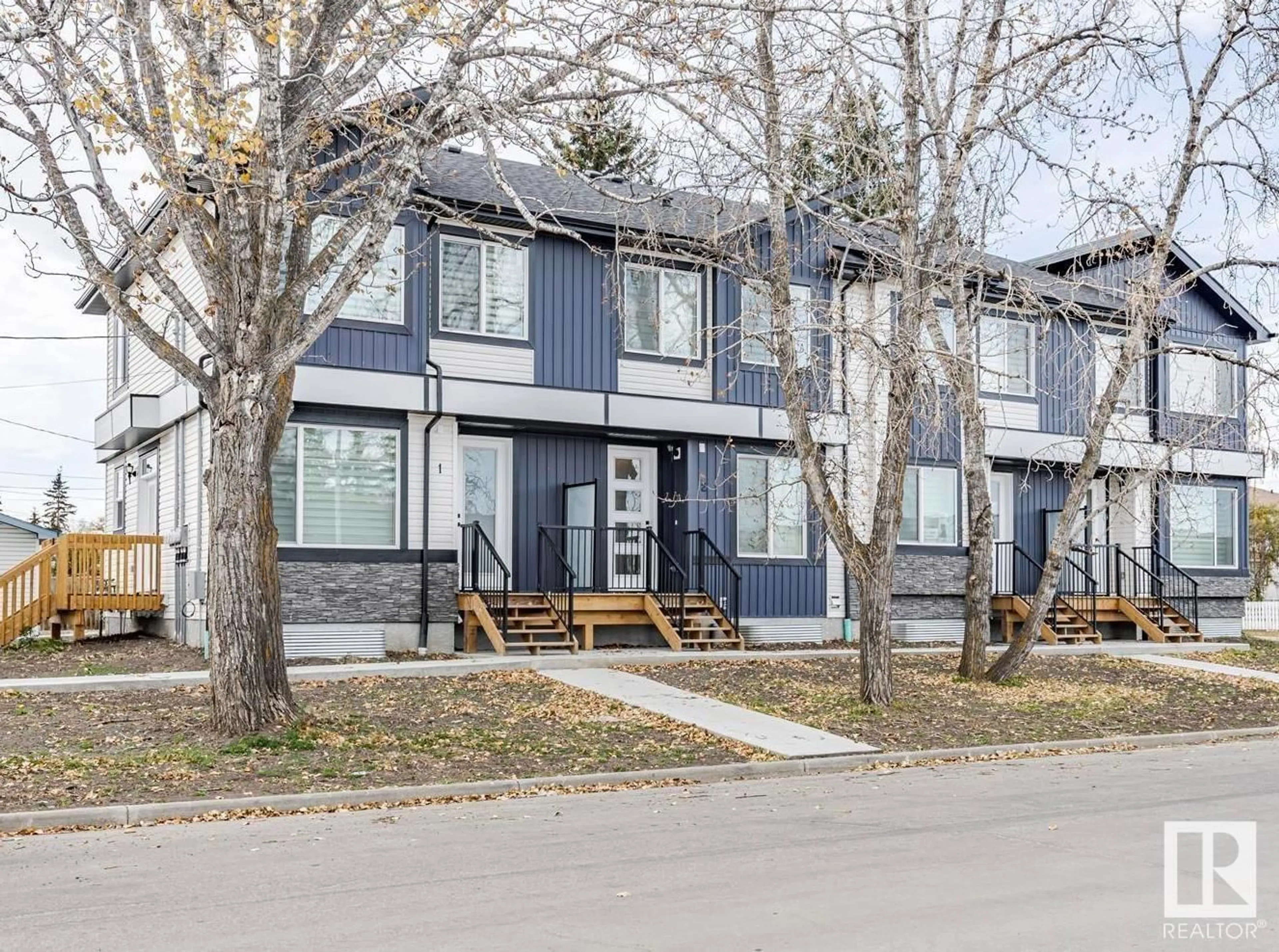 A pic from exterior of the house or condo for 10008 162 ST NW, Edmonton Alberta T5P0M2