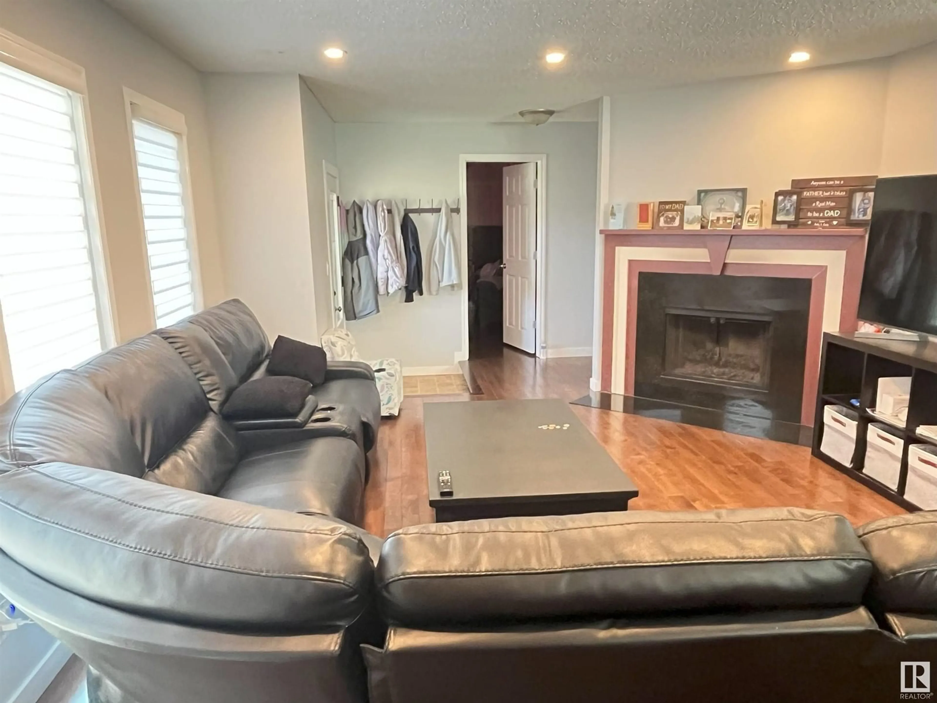 A pic of a room, wood floors for 17932 93 AV NW NW, Edmonton Alberta T5T1V6