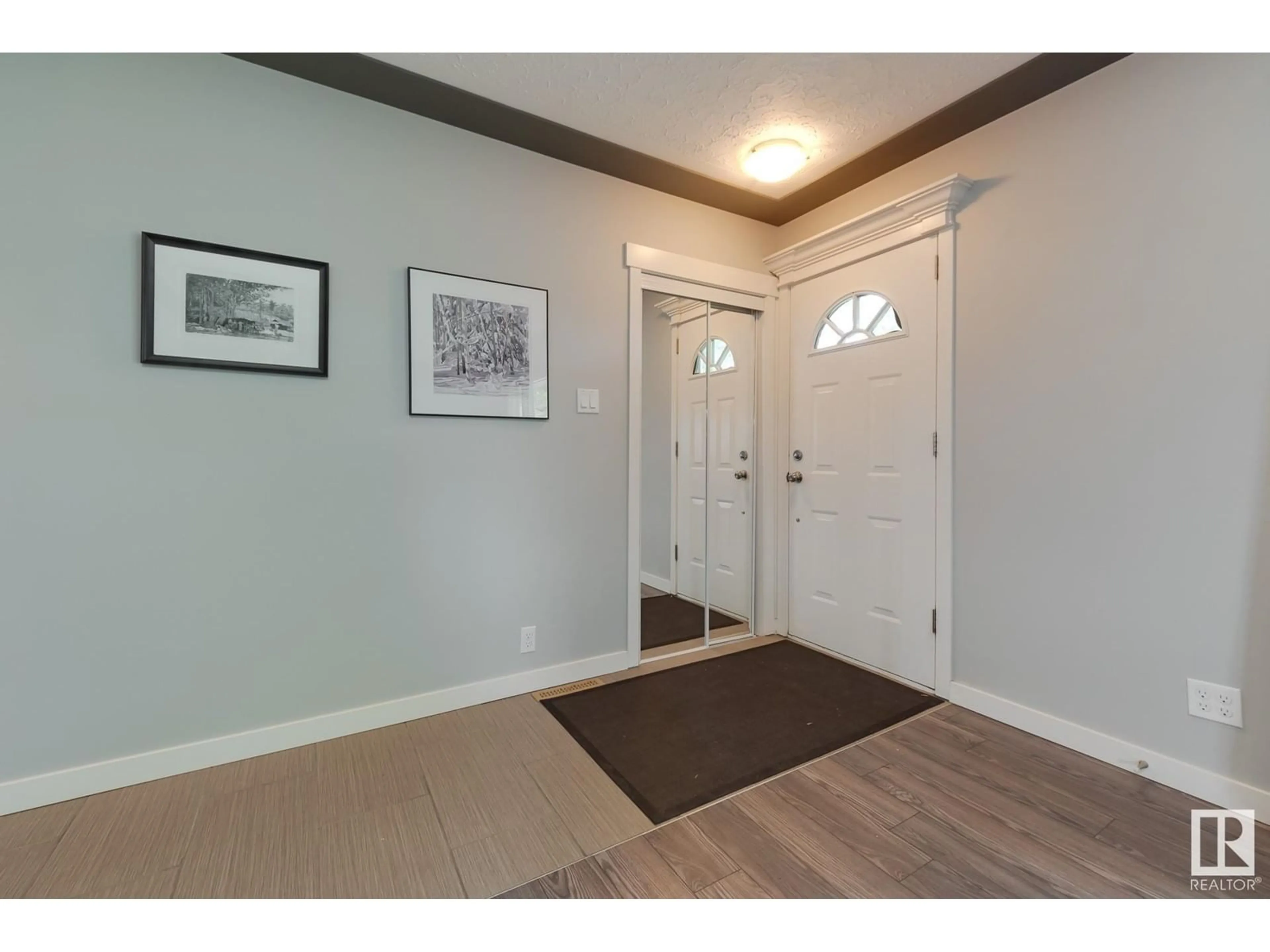 Indoor entryway for 4841 116 AV NW, Edmonton Alberta T5W0X7