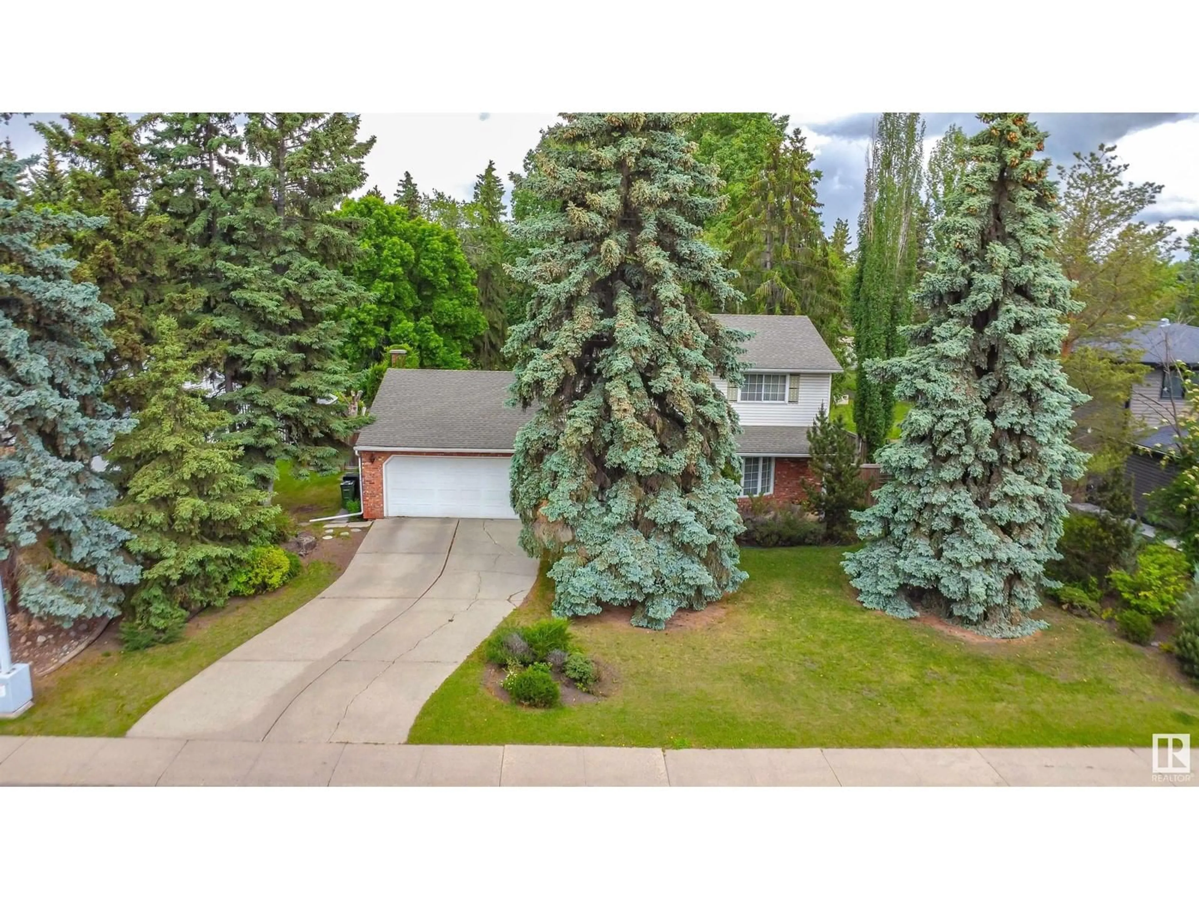 Frontside or backside of a home for 2A WESTBROOK DR NW, Edmonton Alberta T6J2C9