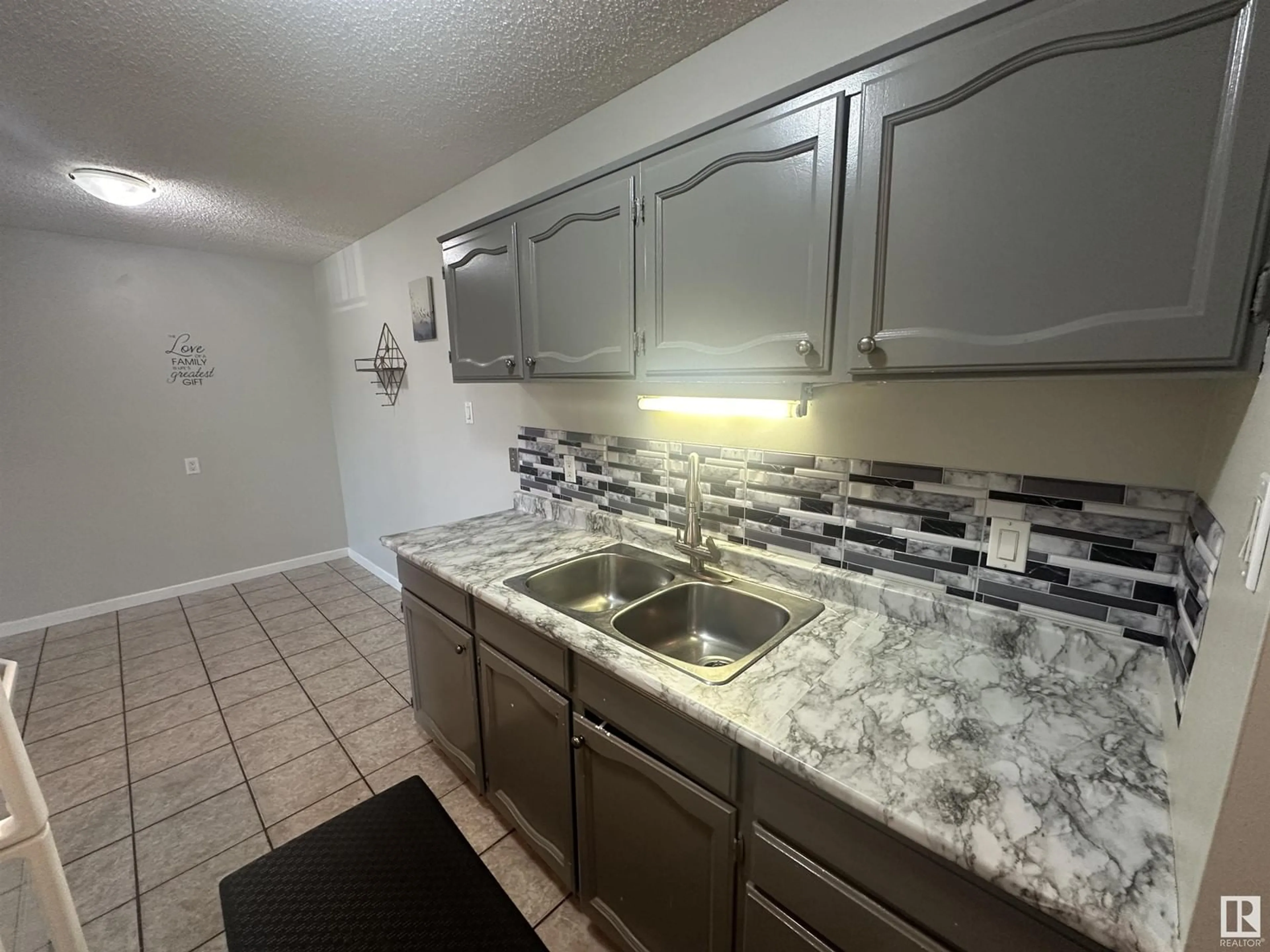 Standard kitchen for #210 10945 83 ST NW, Edmonton Alberta T5H1M2