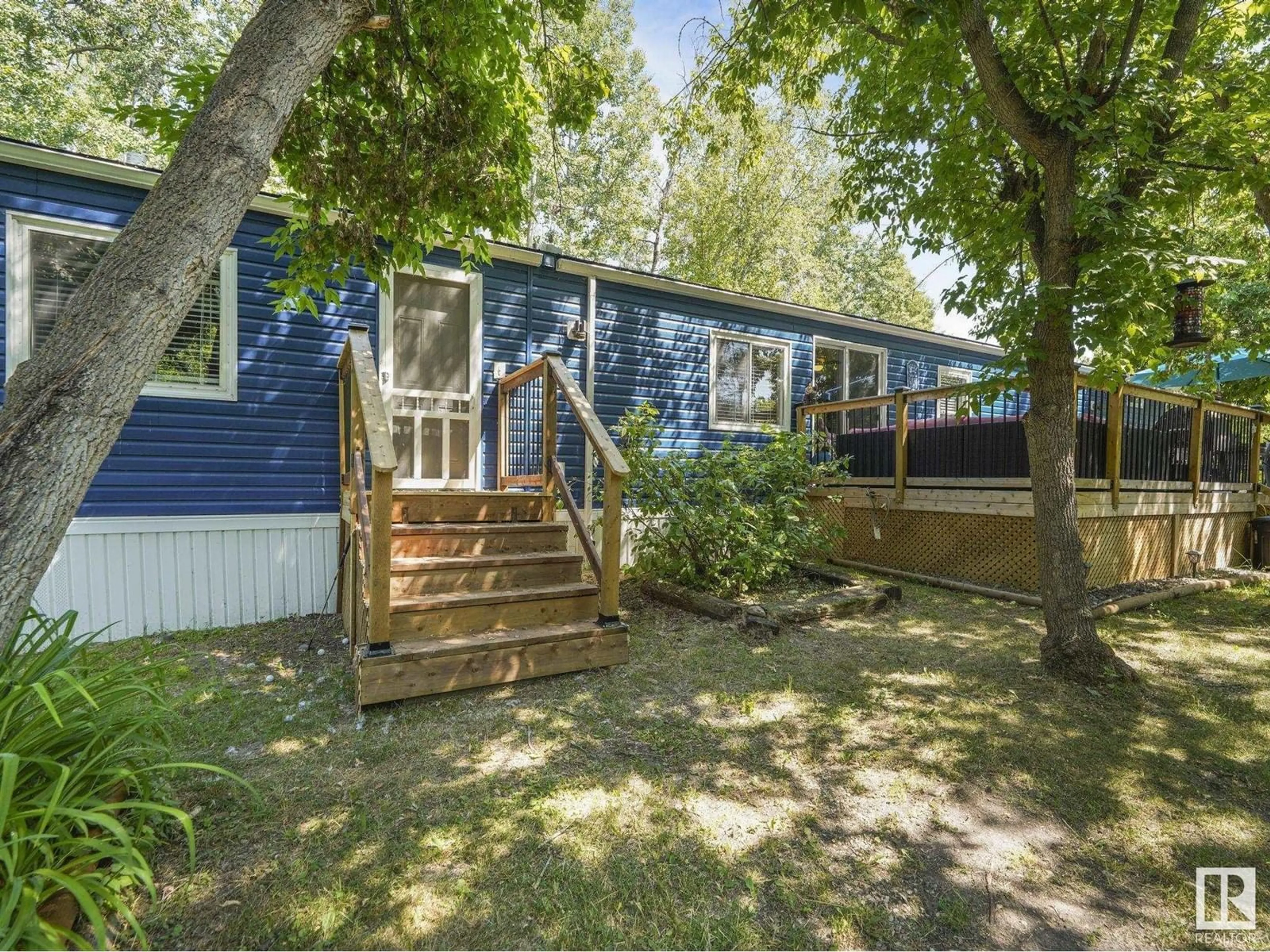 Cottage for 304 57323 range road 30, Rural Barrhead County Alberta T7N1N4