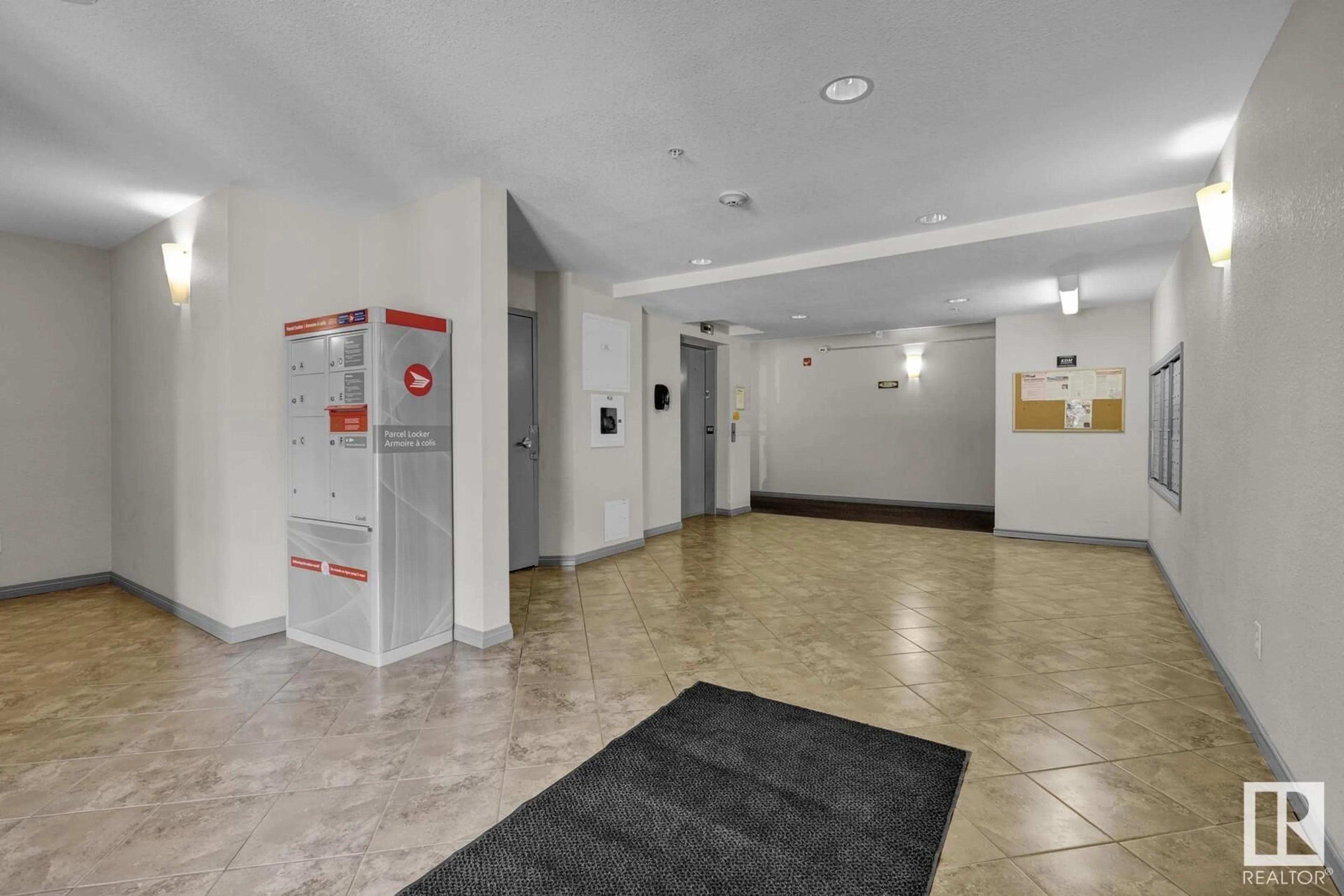 Indoor lobby, unknown floor for #109 1188 HYNDMAN RD NW, Edmonton Alberta T5A0E9