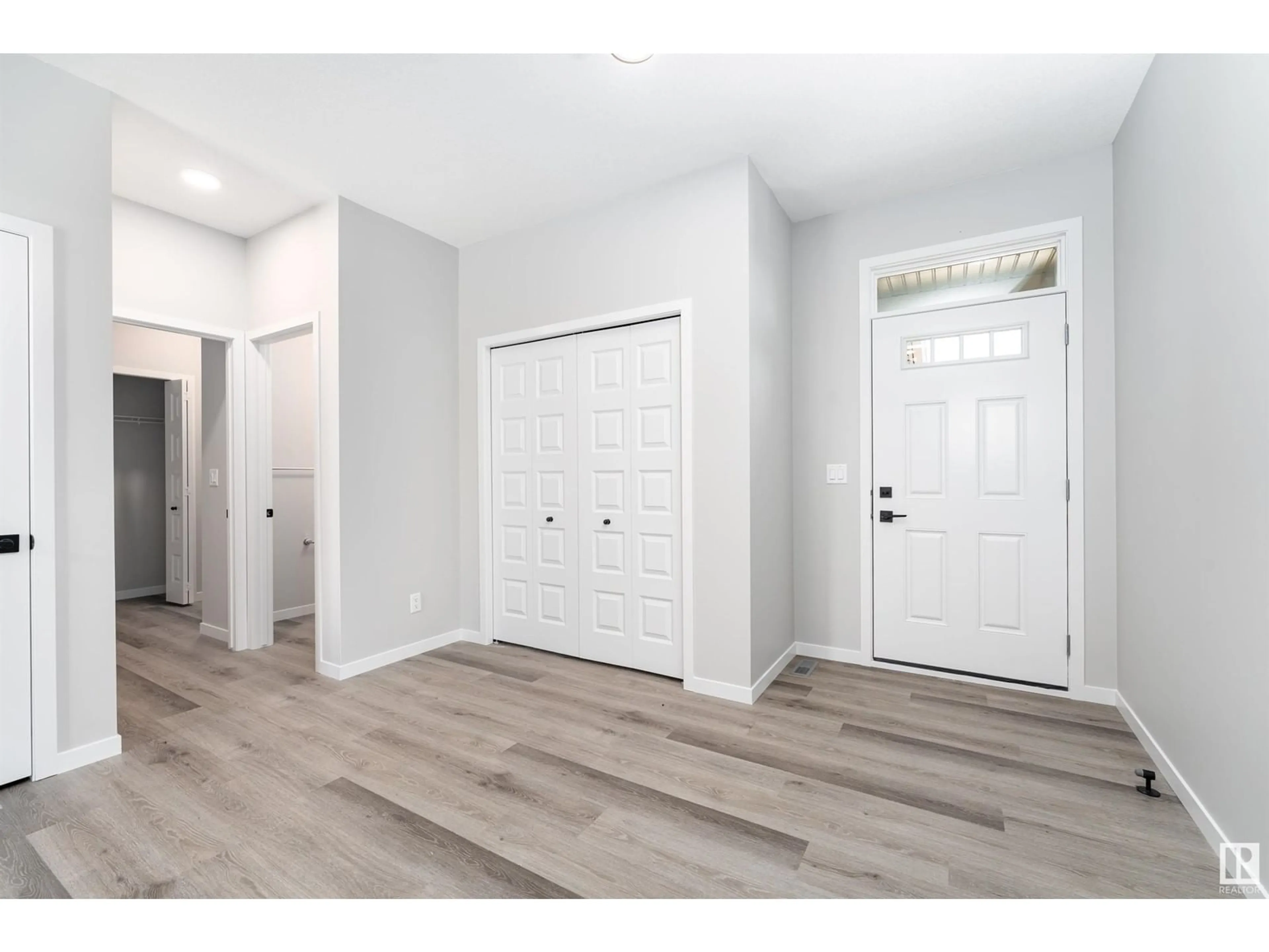 Indoor entryway, wood floors for 7029 54 AV, Beaumont Alberta T4X2Z9