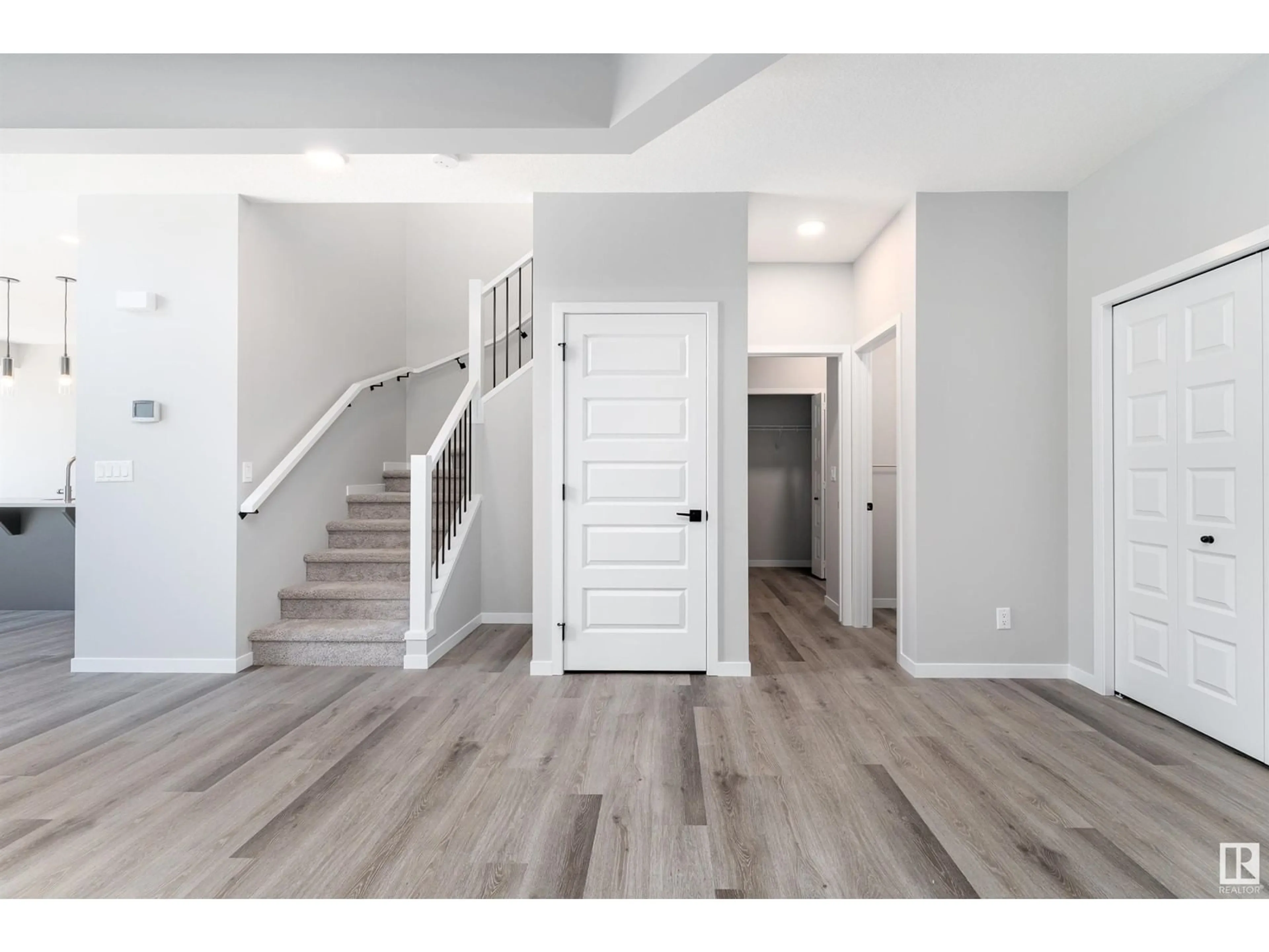 Indoor entryway, wood floors for 7029 54 AV, Beaumont Alberta T4X2Z9