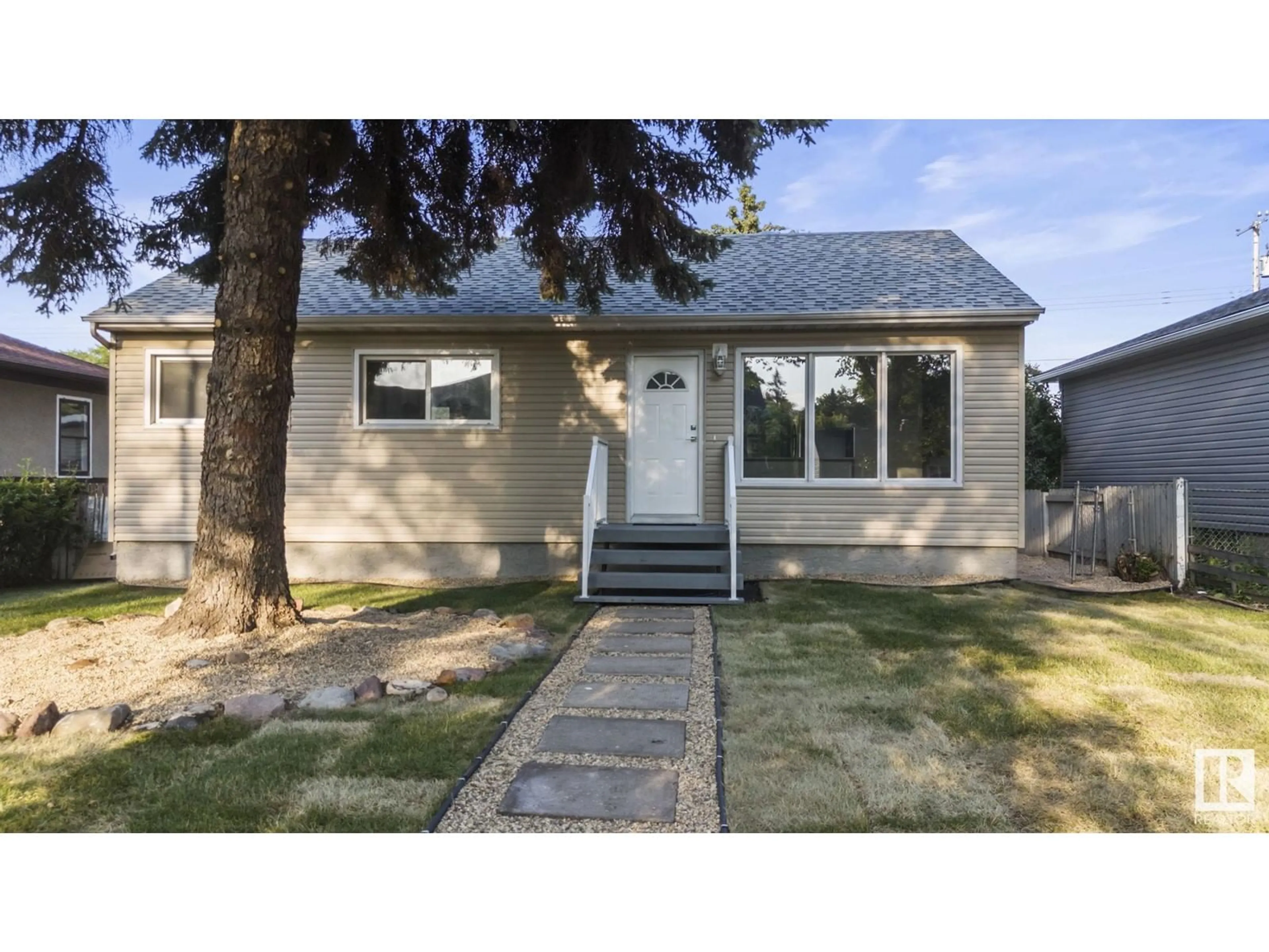Frontside or backside of a home for 8627 79 ST NW, Edmonton Alberta T6C2P4