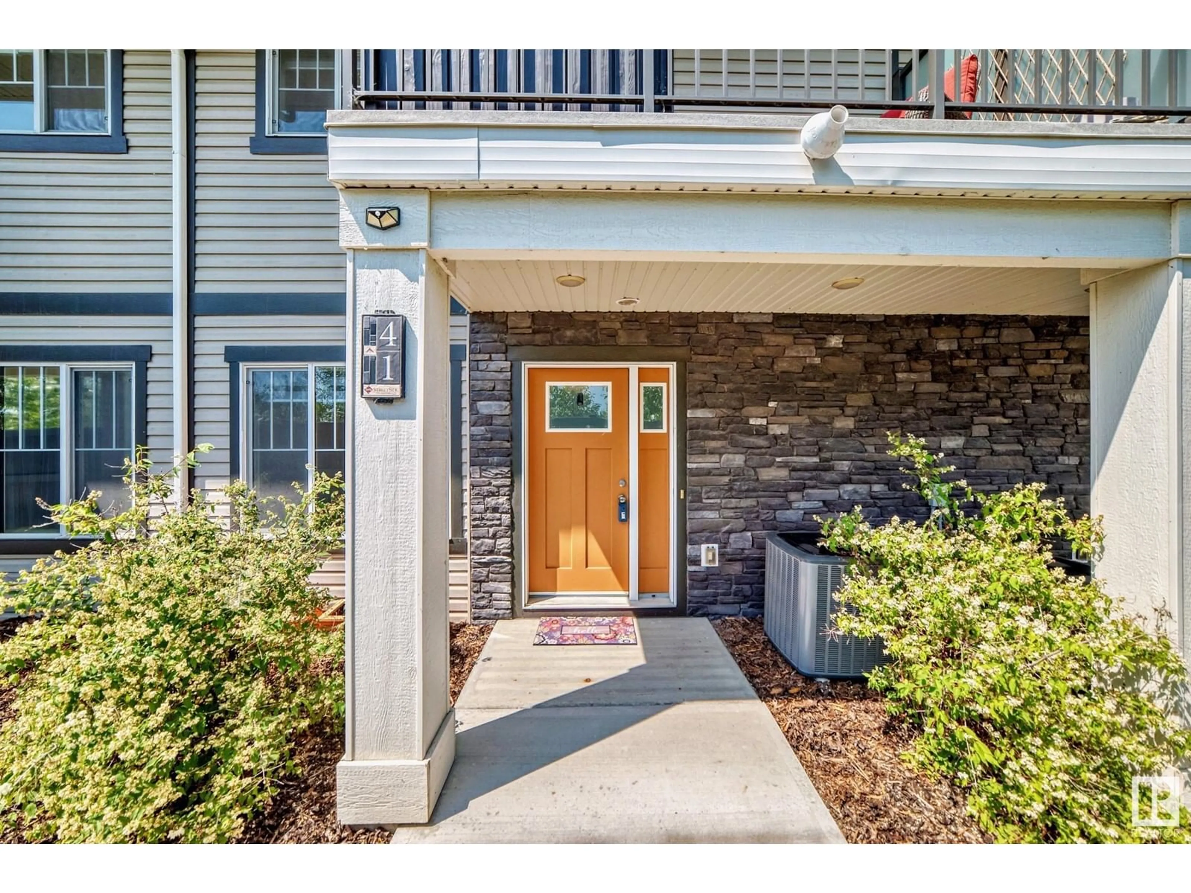 Indoor entryway for #41 165 CY BECKER BV NW, Edmonton Alberta T5Y3R4