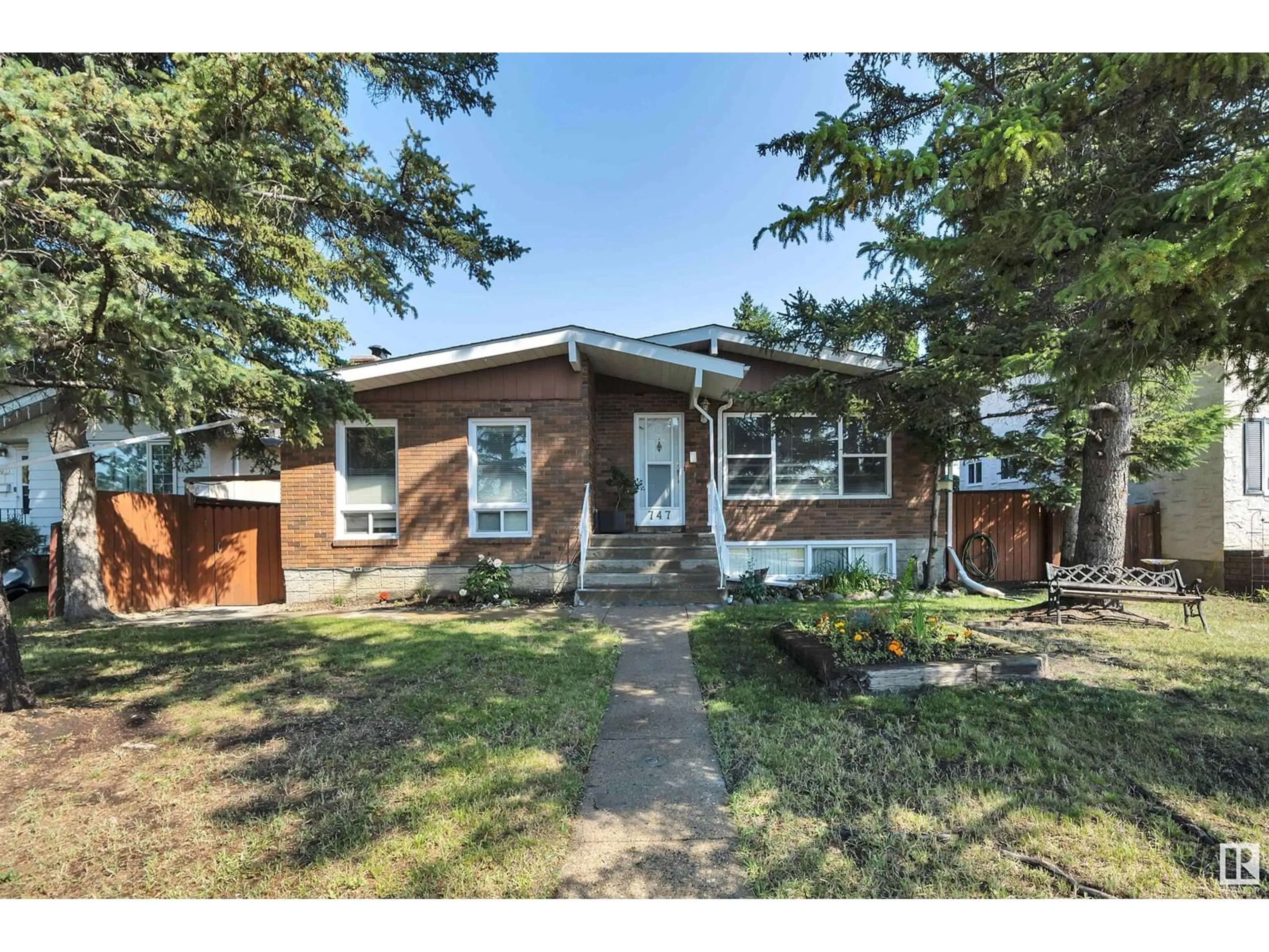 Frontside or backside of a home for 747 Knottwood RD S NW, Edmonton Alberta T6K1W4