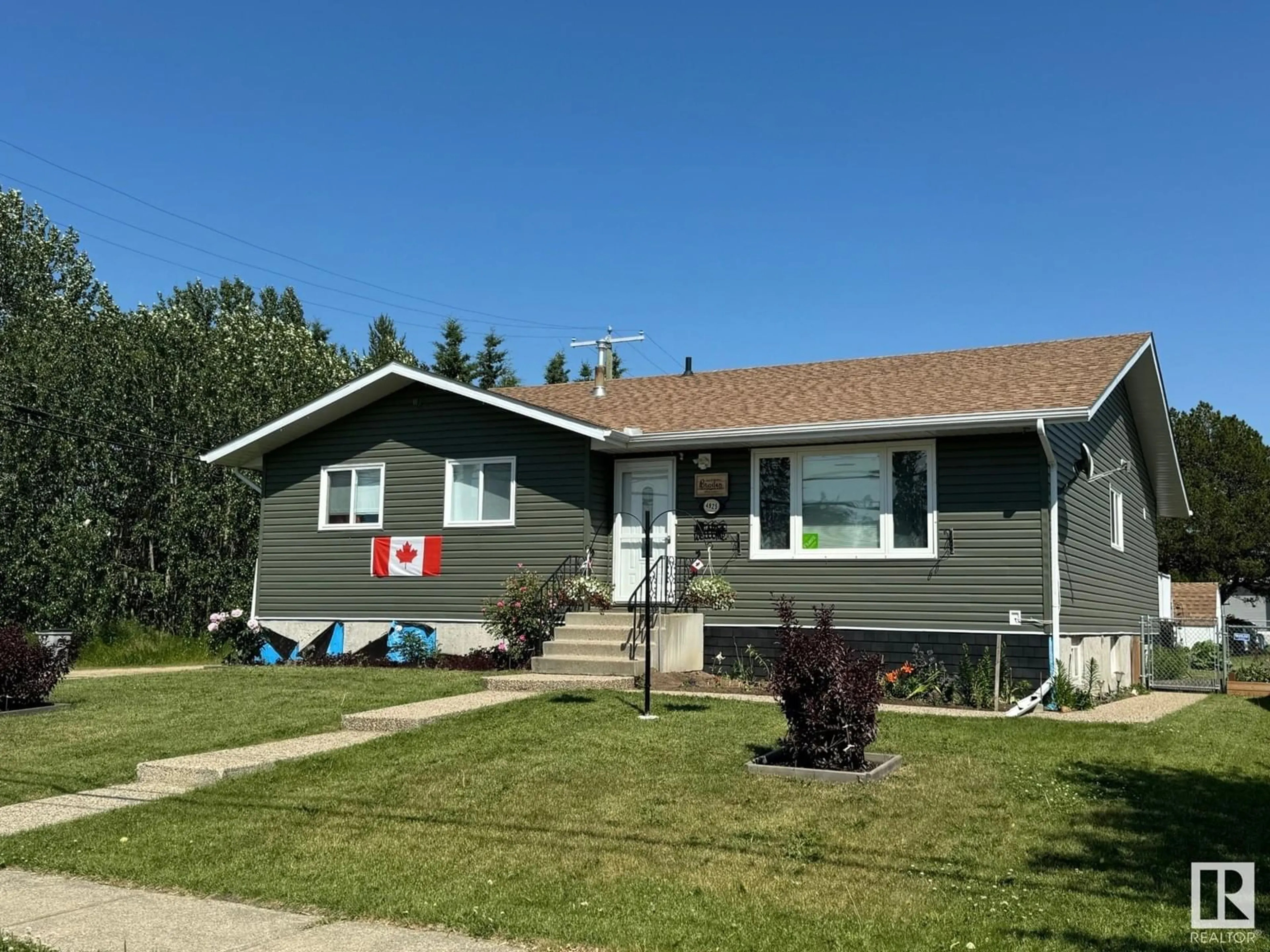 Frontside or backside of a home for 4925 52 ST, Entwistle Alberta T0E0S0