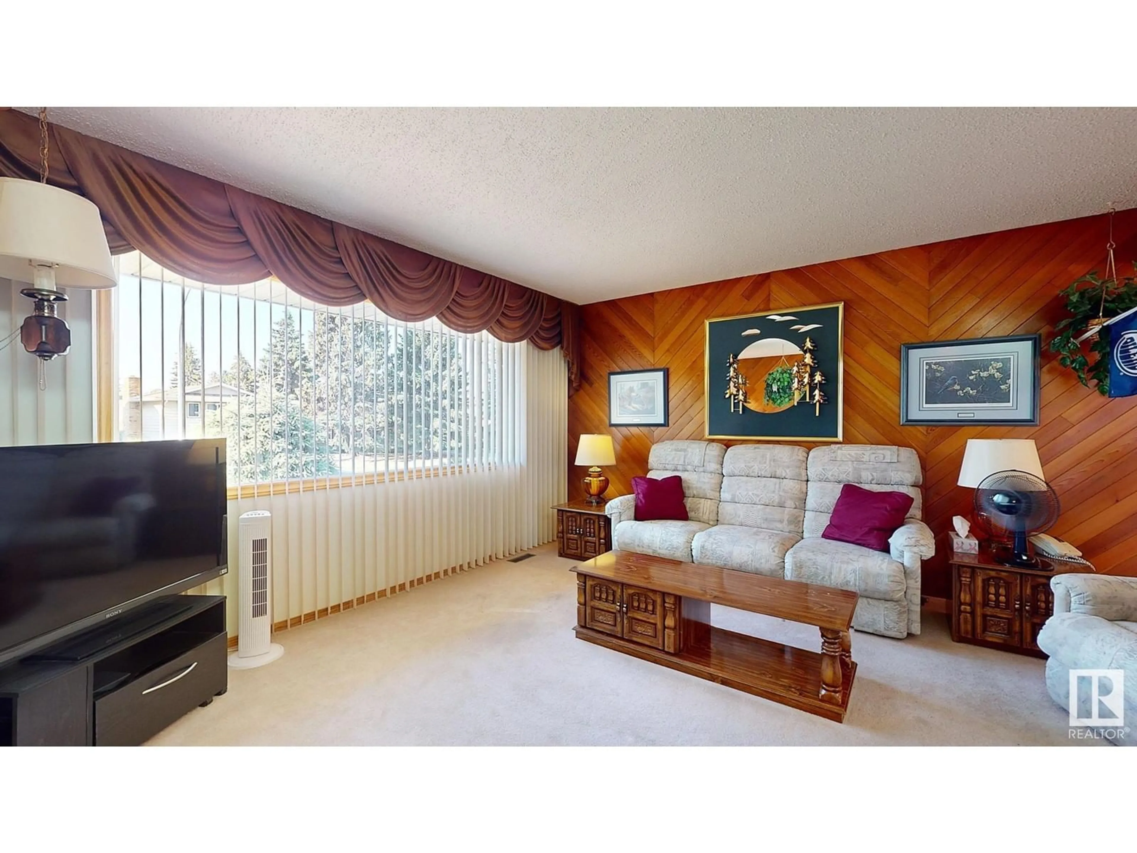 Living room for 15 MELTON AV, Spruce Grove Alberta T7X2L9
