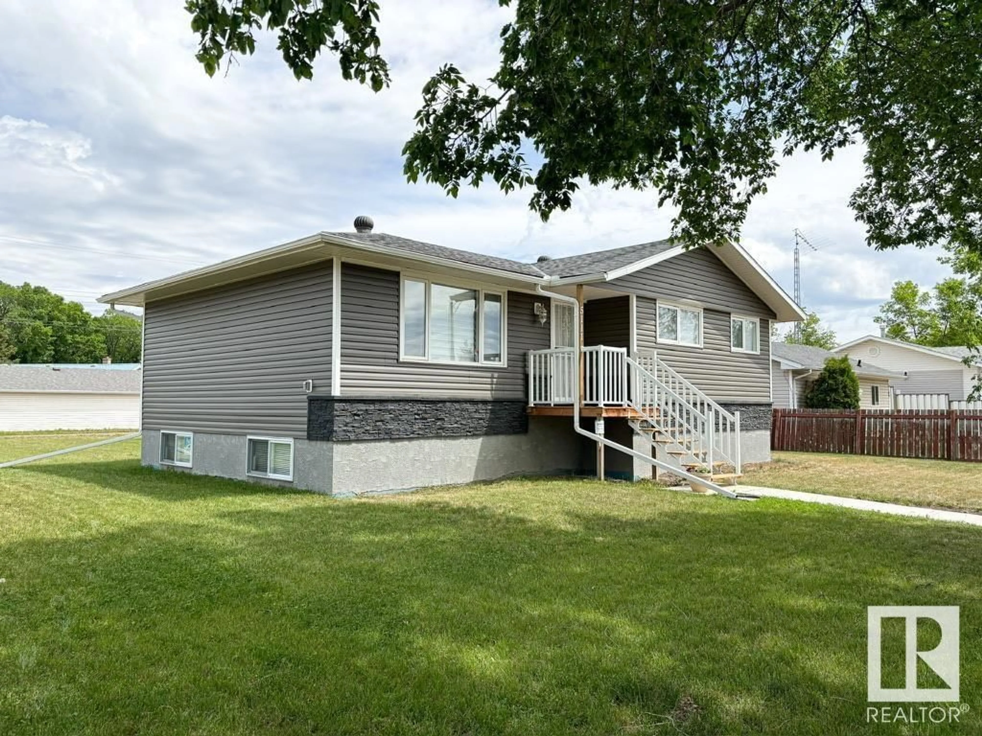 Frontside or backside of a home for 5111 48 AV, Forestburg Alberta T0B1N0