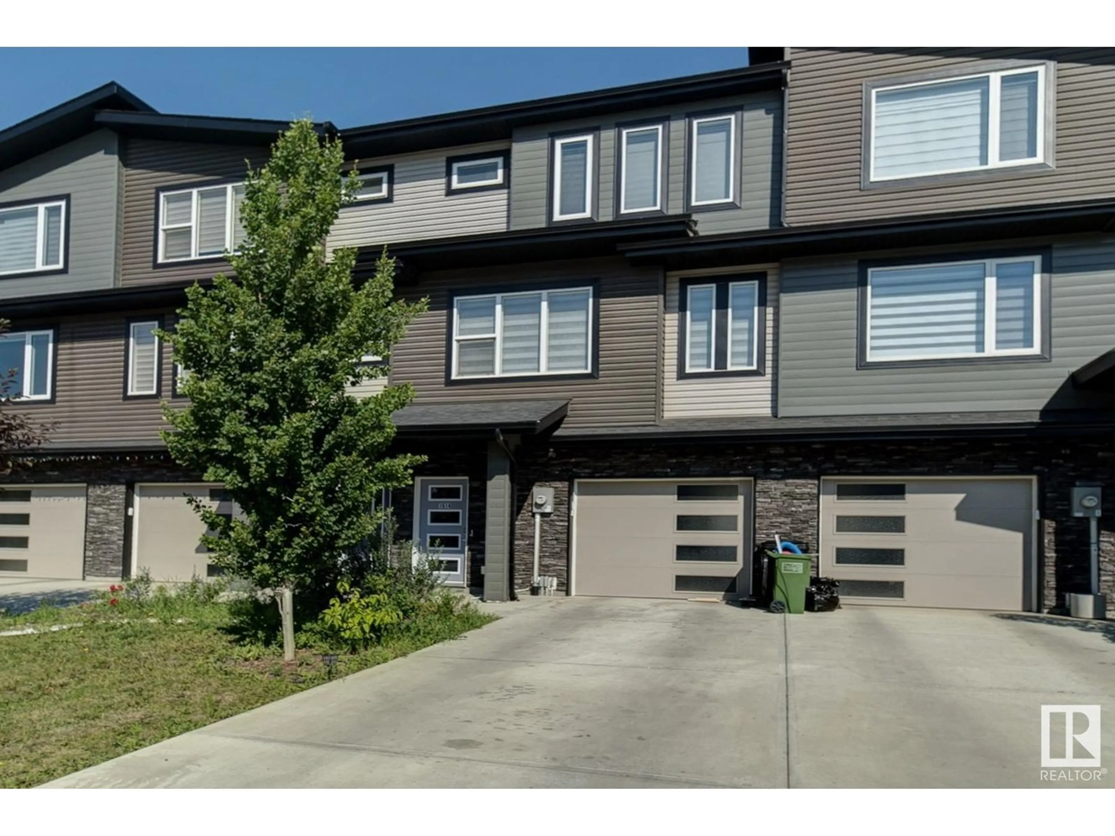 A pic from exterior of the house or condo for 1514 157 ST SW SW, Edmonton Alberta T6W4J8