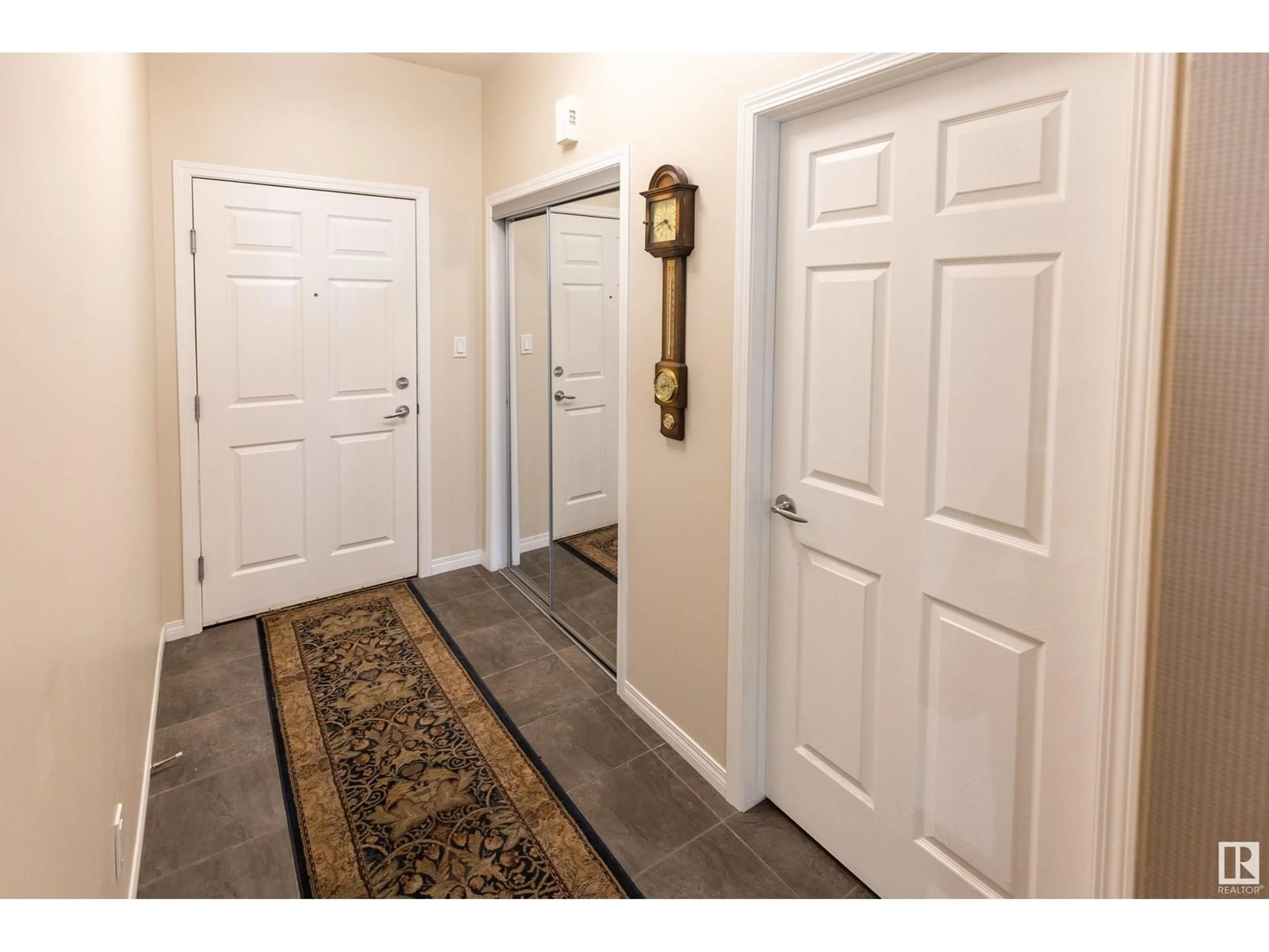 Indoor entryway for #110 9927 79 AV NW, Edmonton Alberta T6E1R3