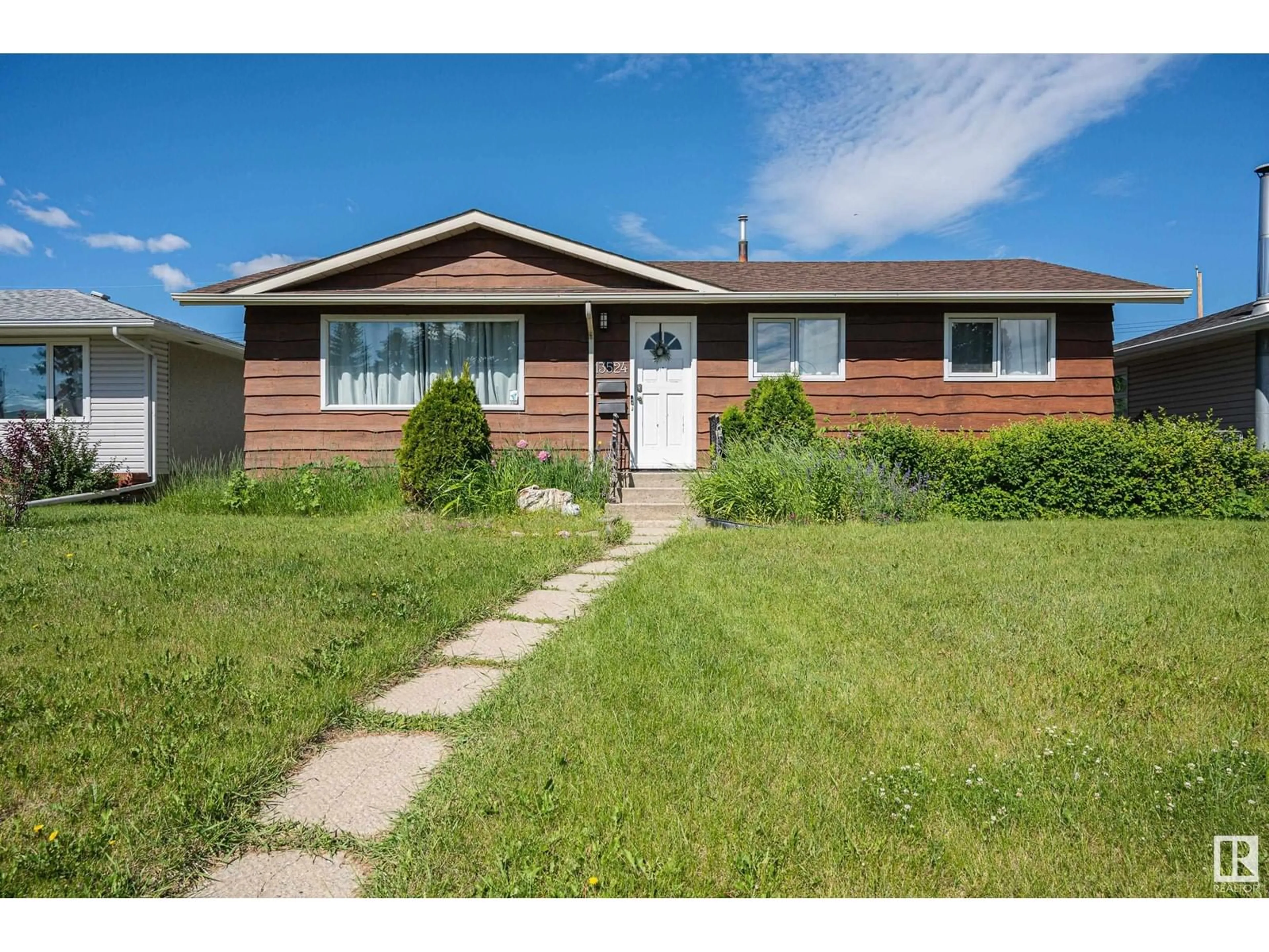 Frontside or backside of a home for 13524 110 ST NW, Edmonton Alberta T5E4Z2