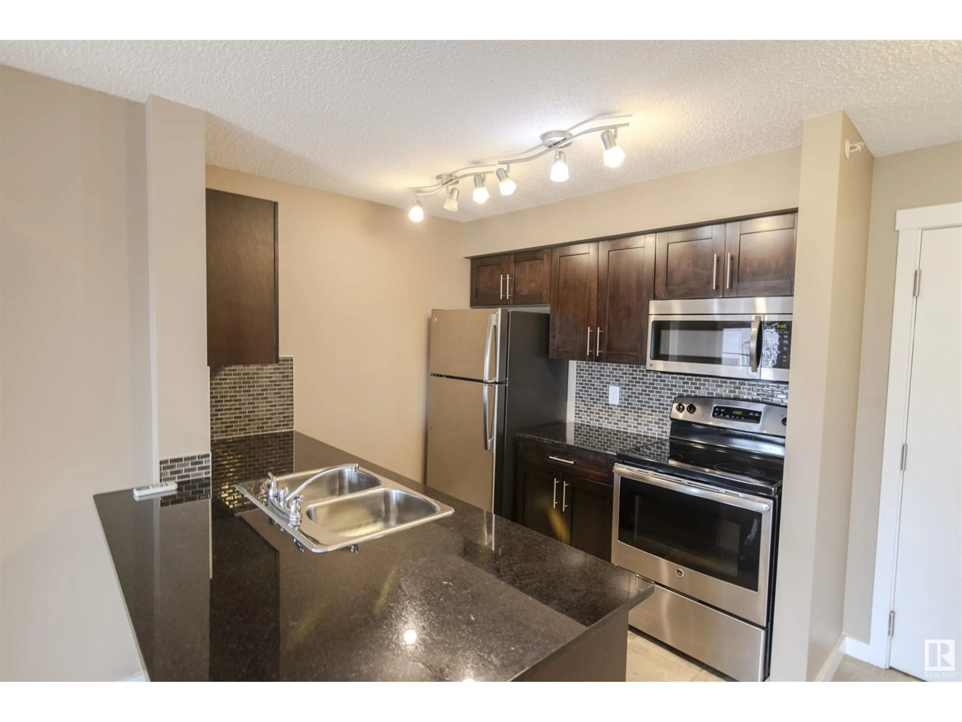 Standard kitchen for #411 18126 77 ST NW, Edmonton Alberta T5Z0N7