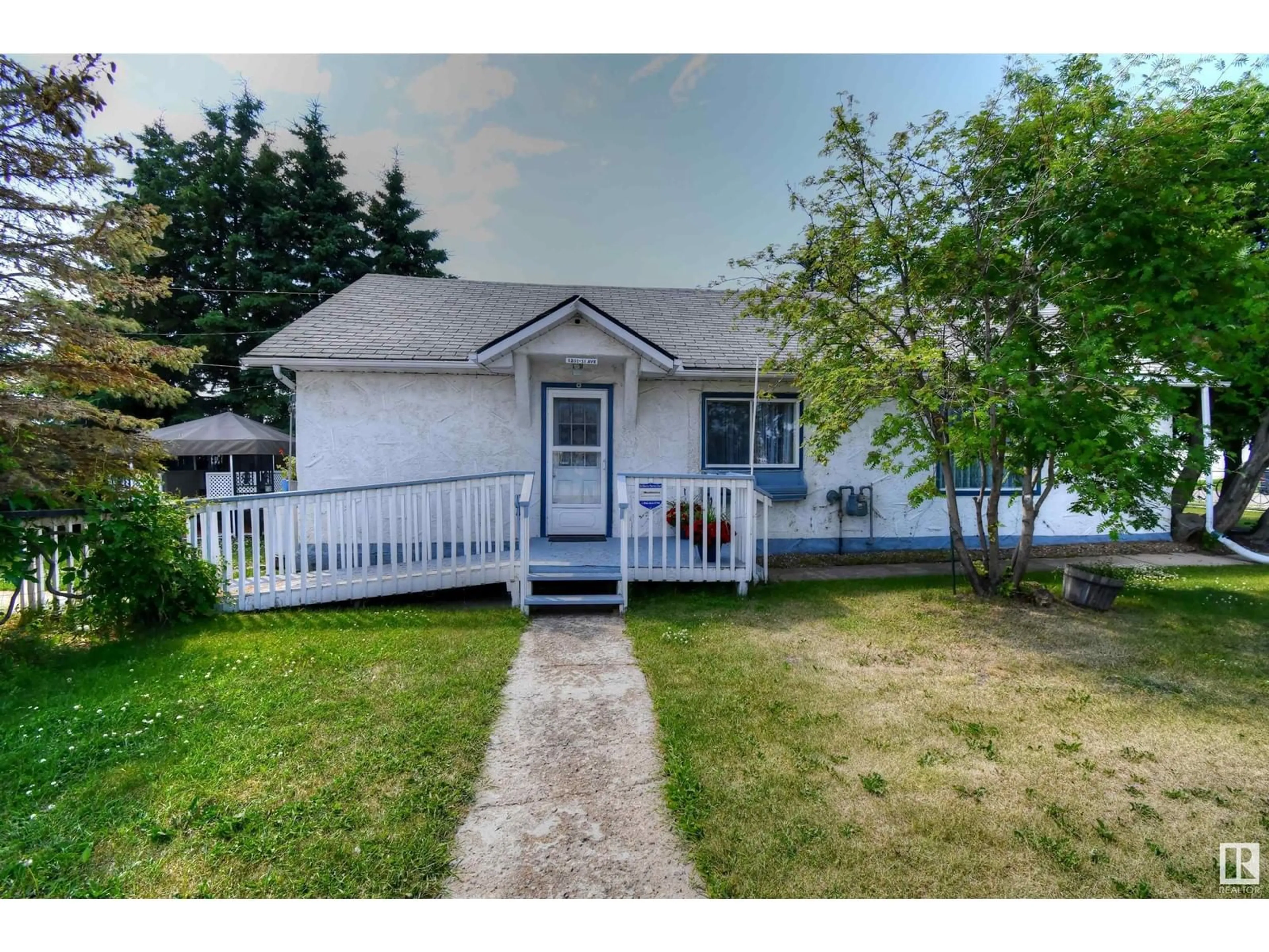 Frontside or backside of a home for 5201 51 AV, St. Paul Town Alberta T0A3A1