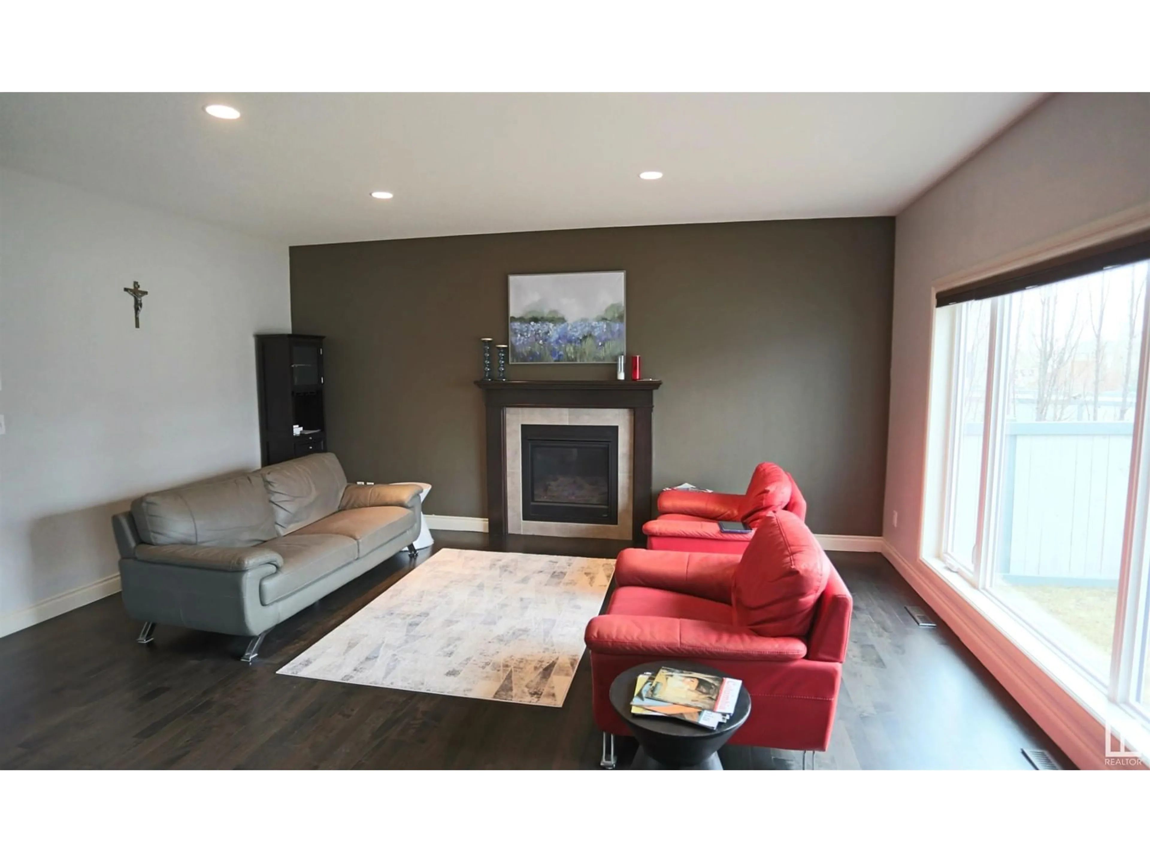 Living room for 9 LINCOLN GR, Spruce Grove Alberta T7X0N5