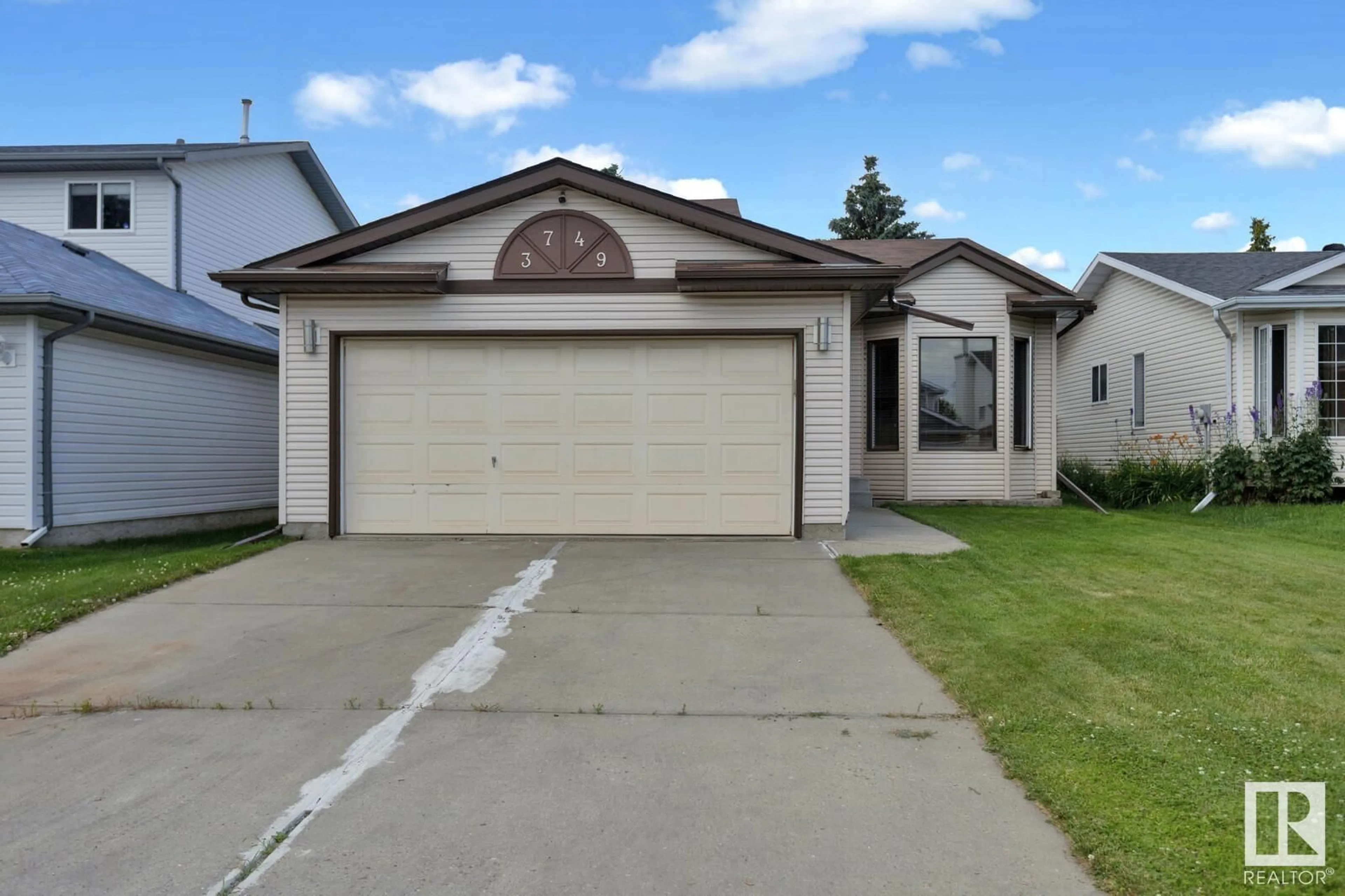 Frontside or backside of a home for 3749 131A AV NW NW, Edmonton Alberta T5A4Y7