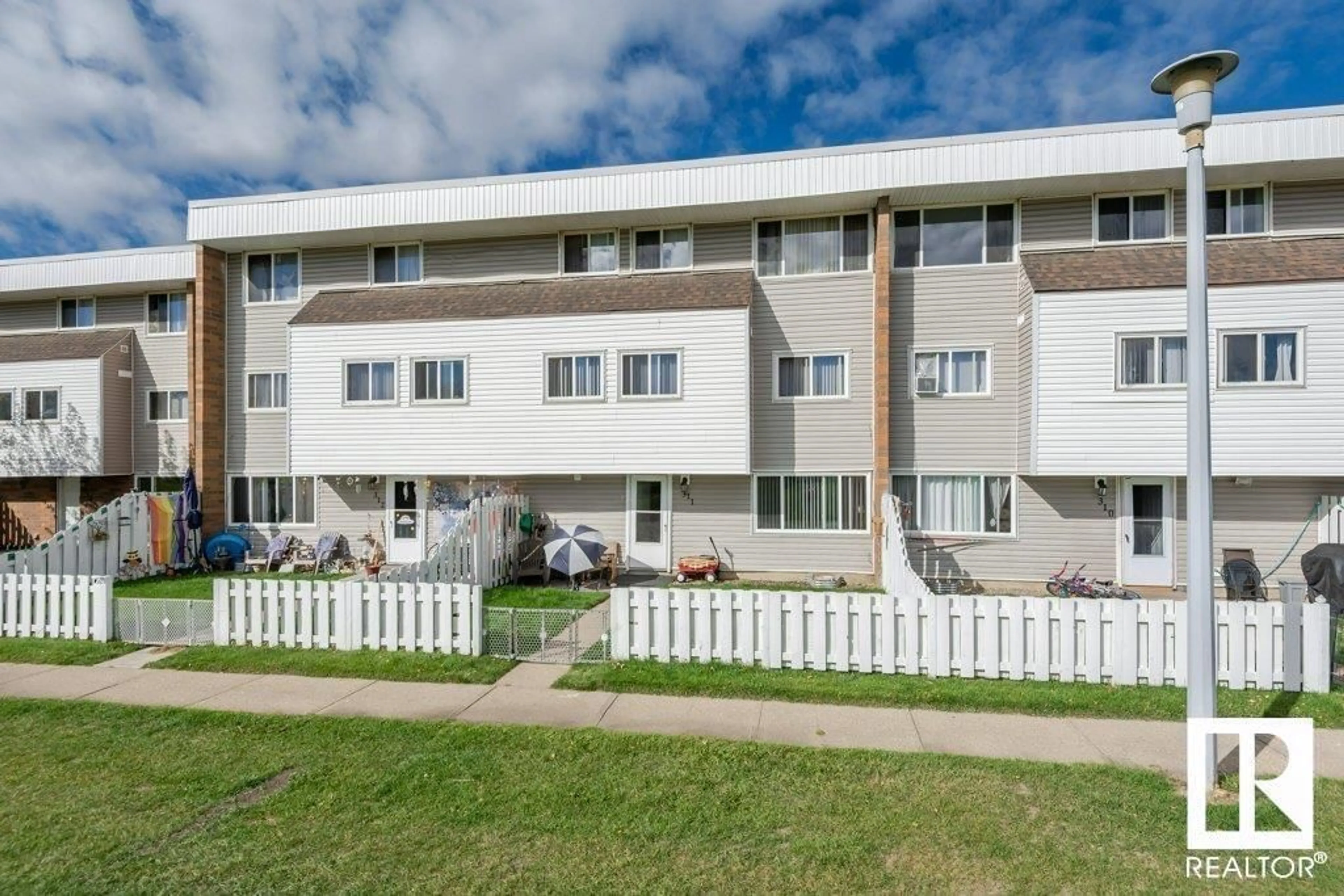 A pic from exterior of the house or condo for #104G 2908 116A AV NW, Edmonton Alberta T5W4R7