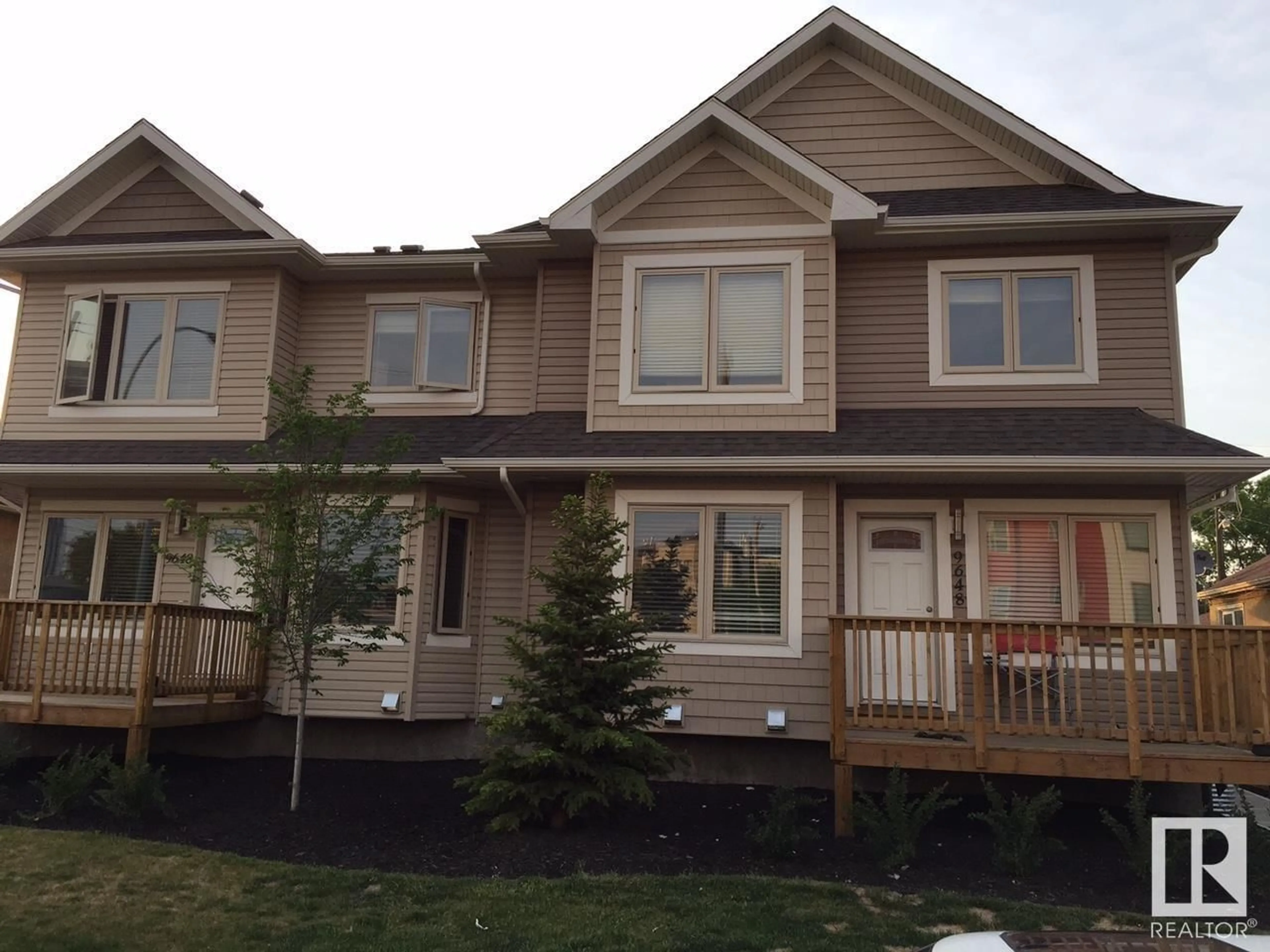 Frontside or backside of a home for #2 9648 106 AV NW, Edmonton Alberta T5H0N4