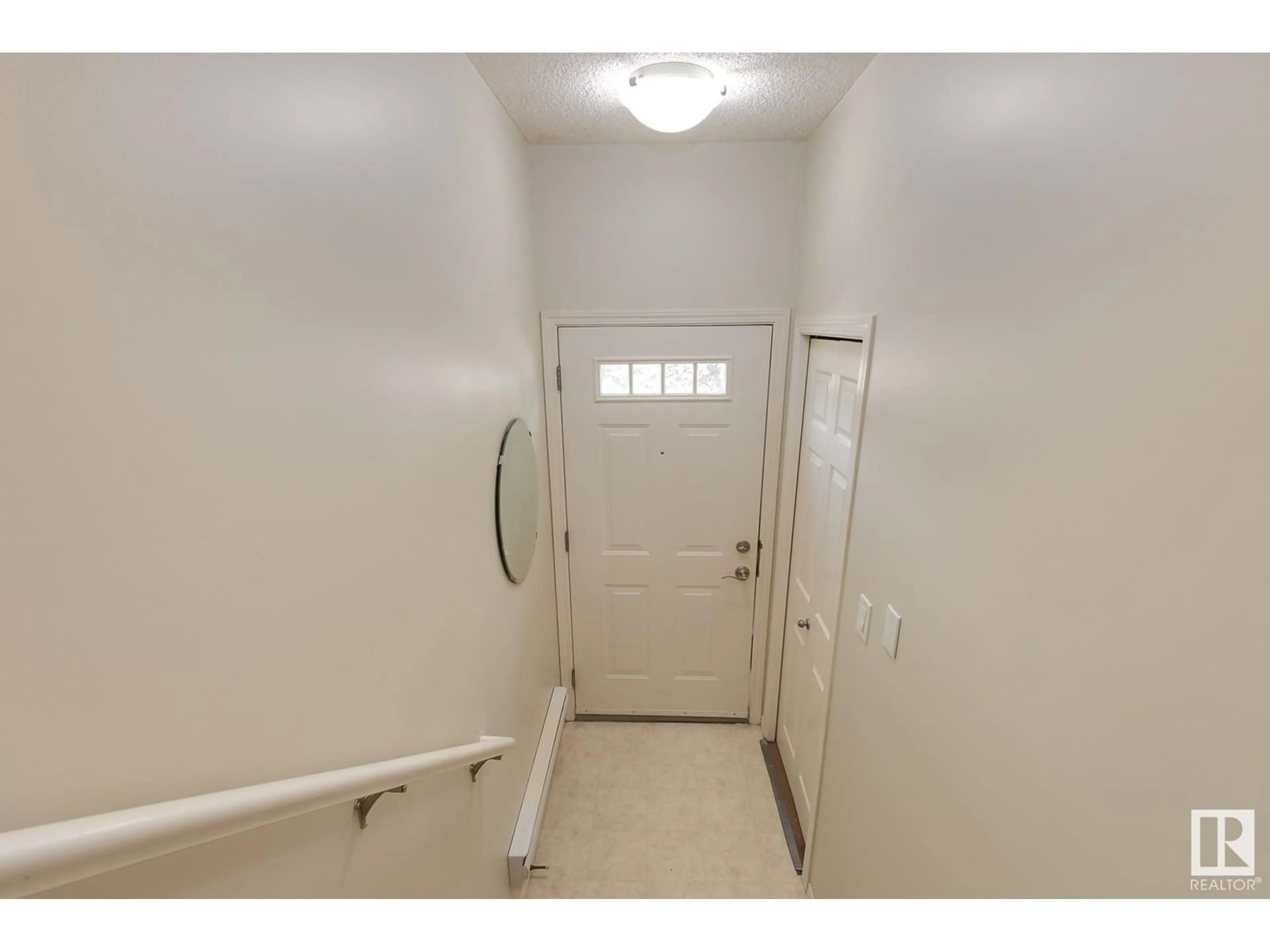 Indoor entryway for #2 1179 SUMMERSIDE DR SW, Edmonton Alberta T6X1K1