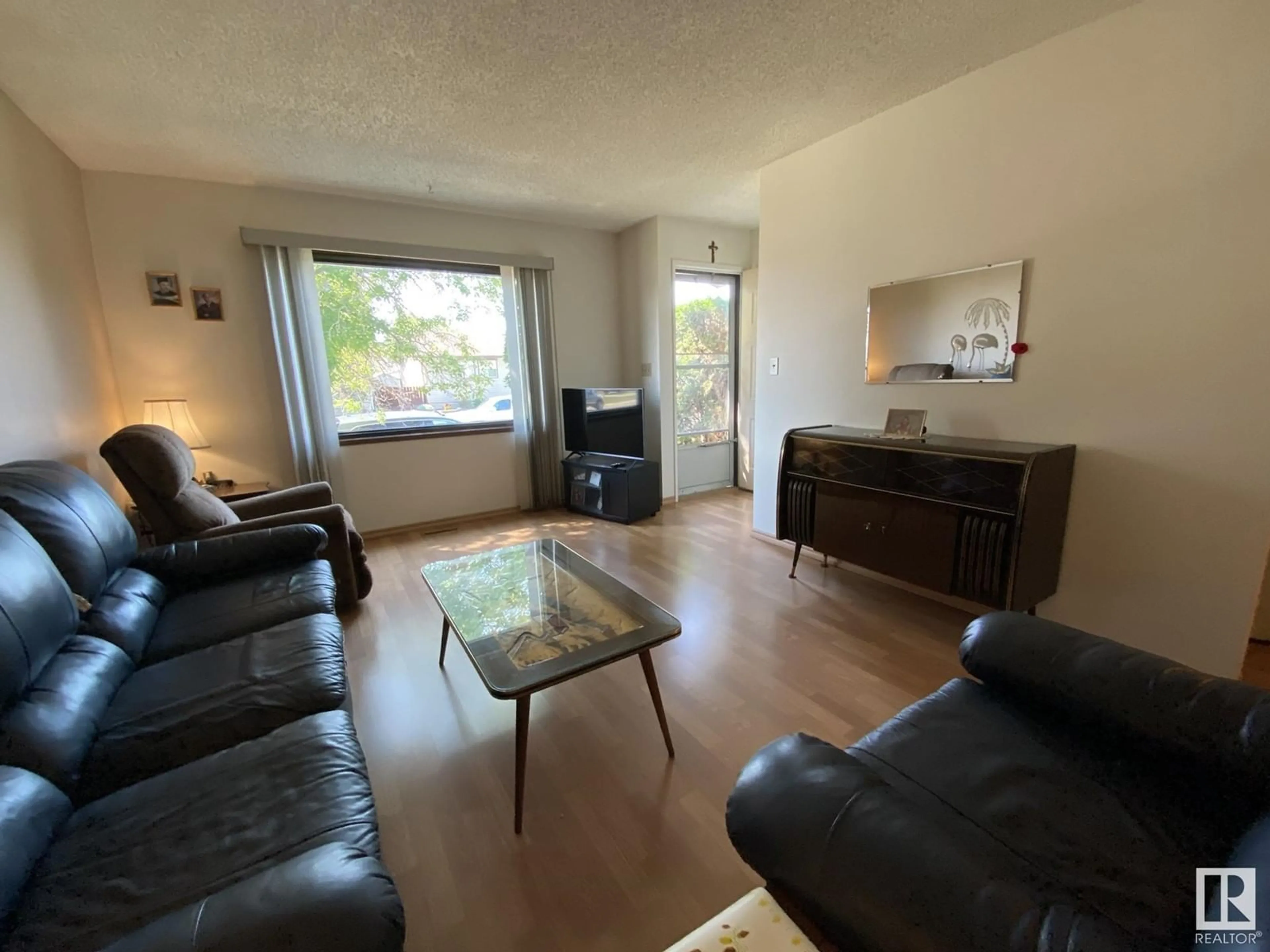 A pic of a room for 14217 114 ST NW, Edmonton Alberta T5X1R6