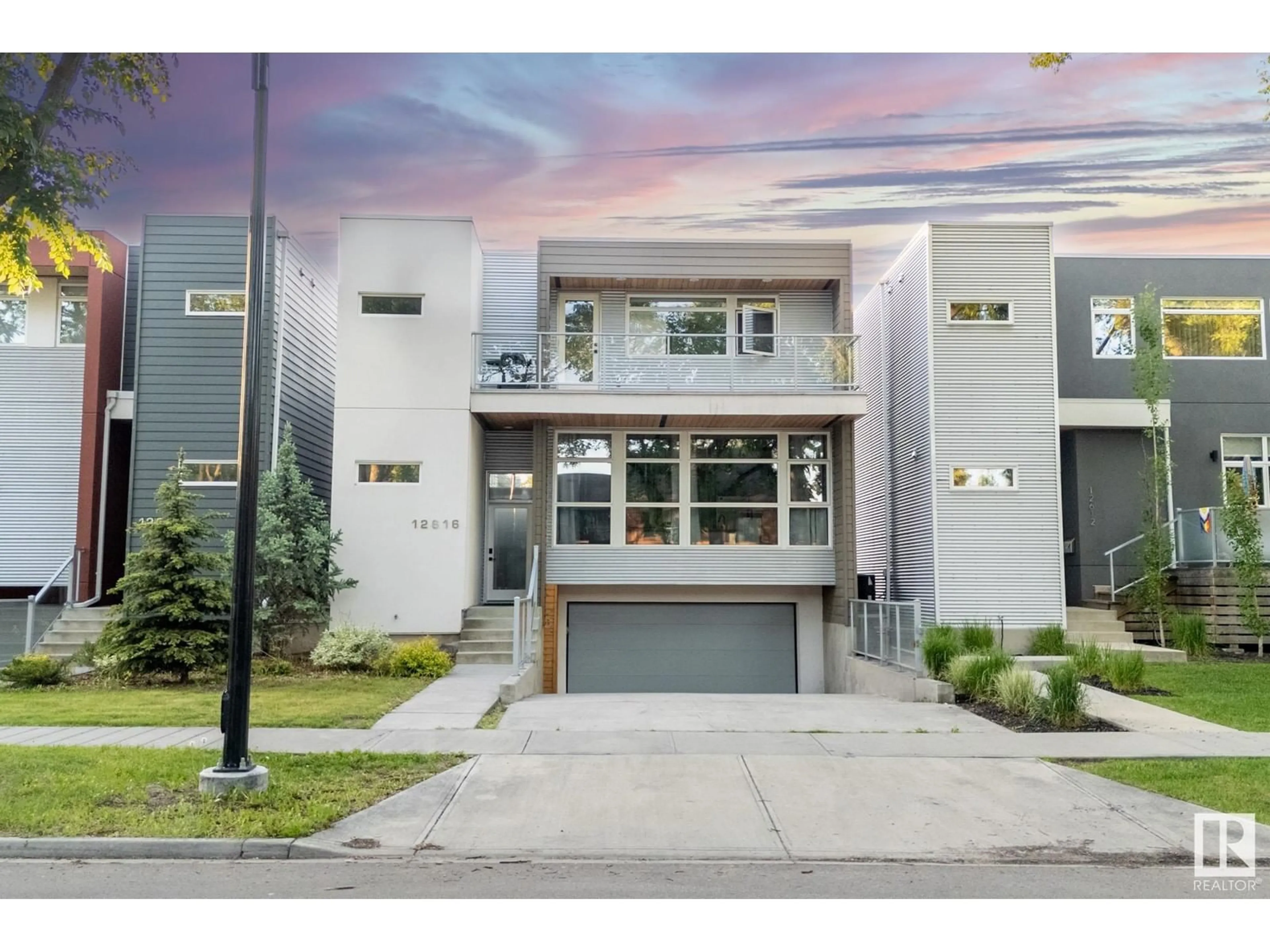 A pic from exterior of the house or condo for 12616 108 AV NW, Edmonton Alberta T5M2B1