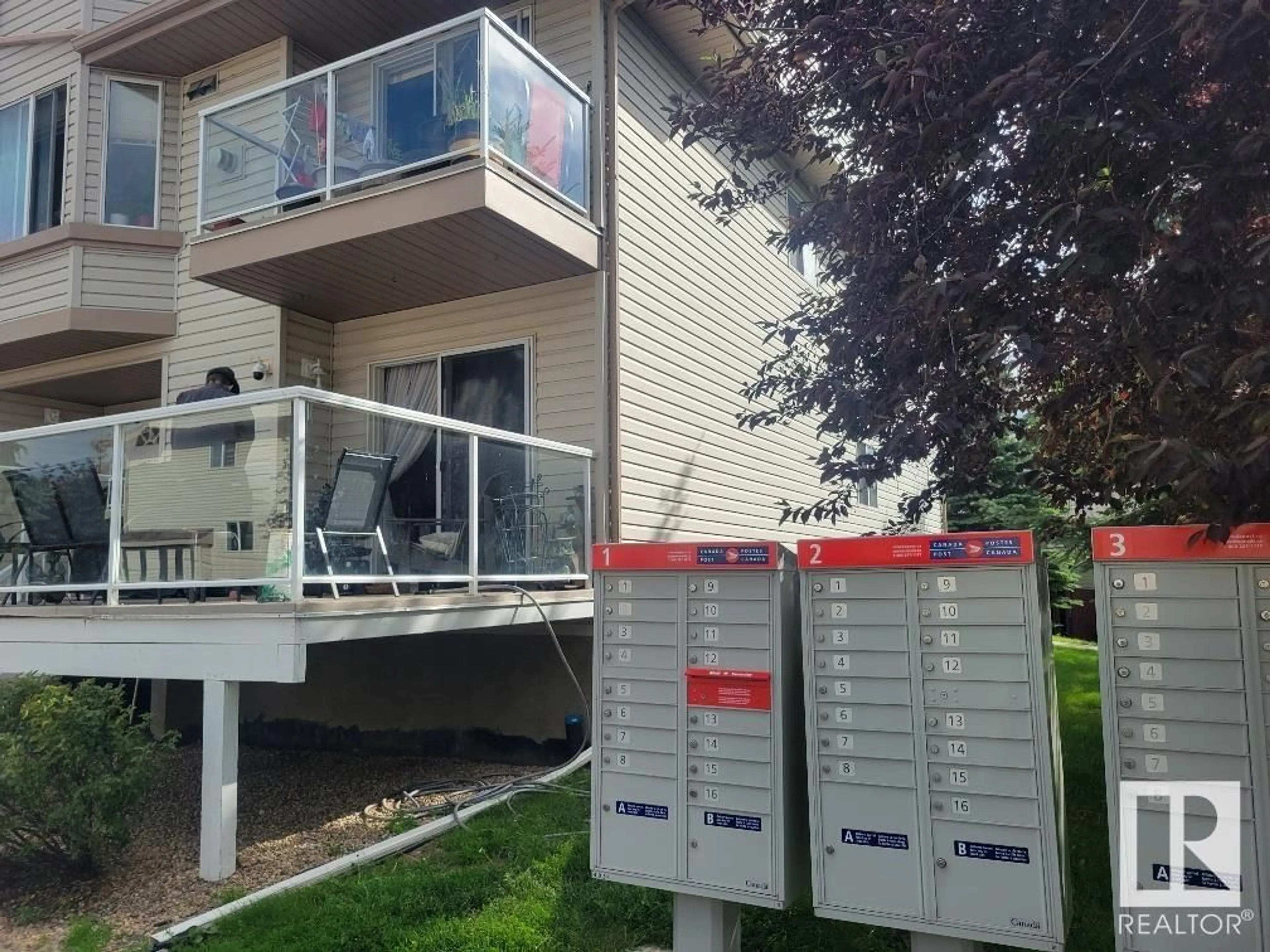 A pic from exterior of the house or condo for #11 2505 42 ST NW, Edmonton Alberta T6L7G8