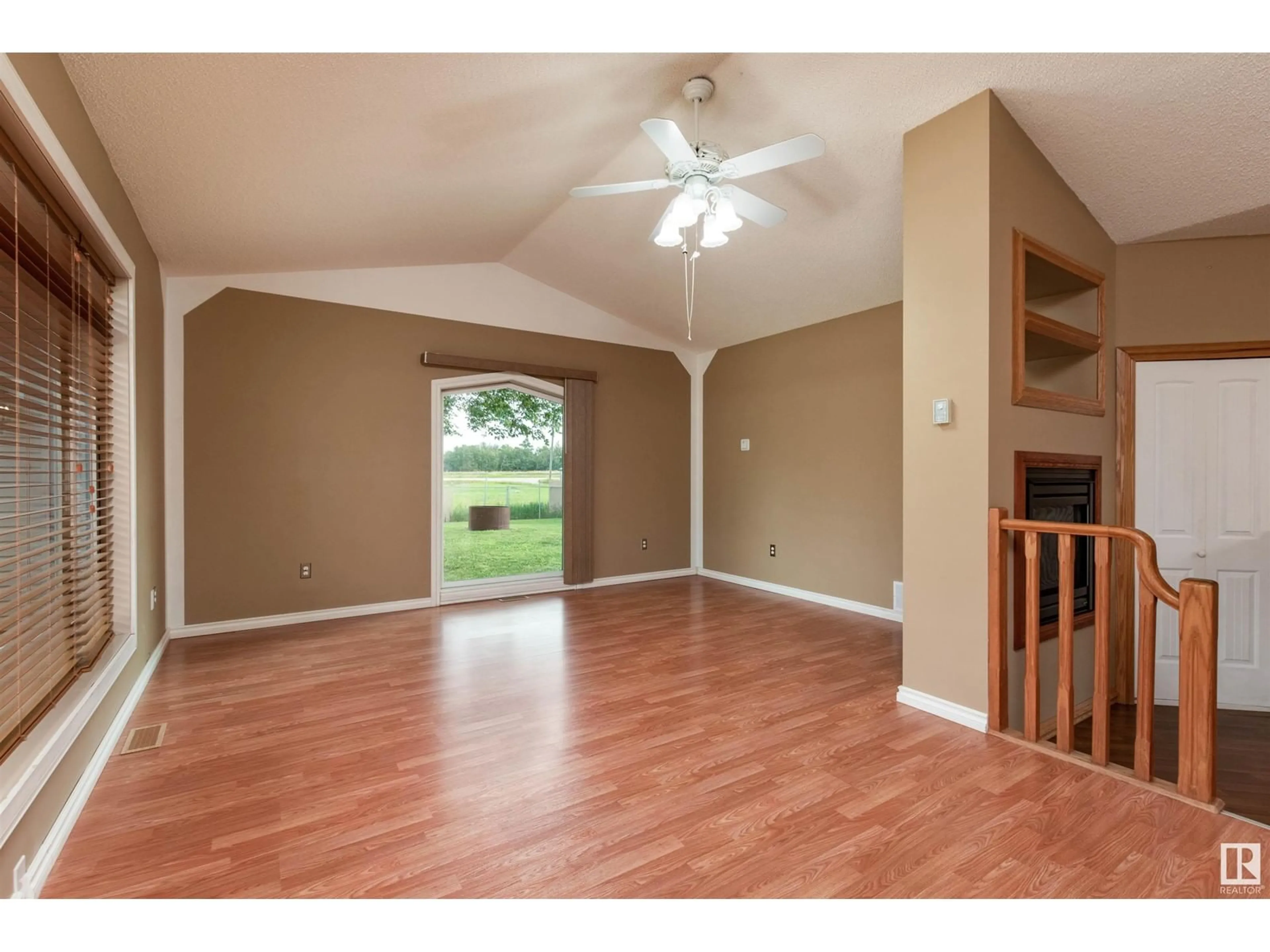 A pic of a room, wood floors for 154 1 AV, Hilliard Alberta T0B2B0