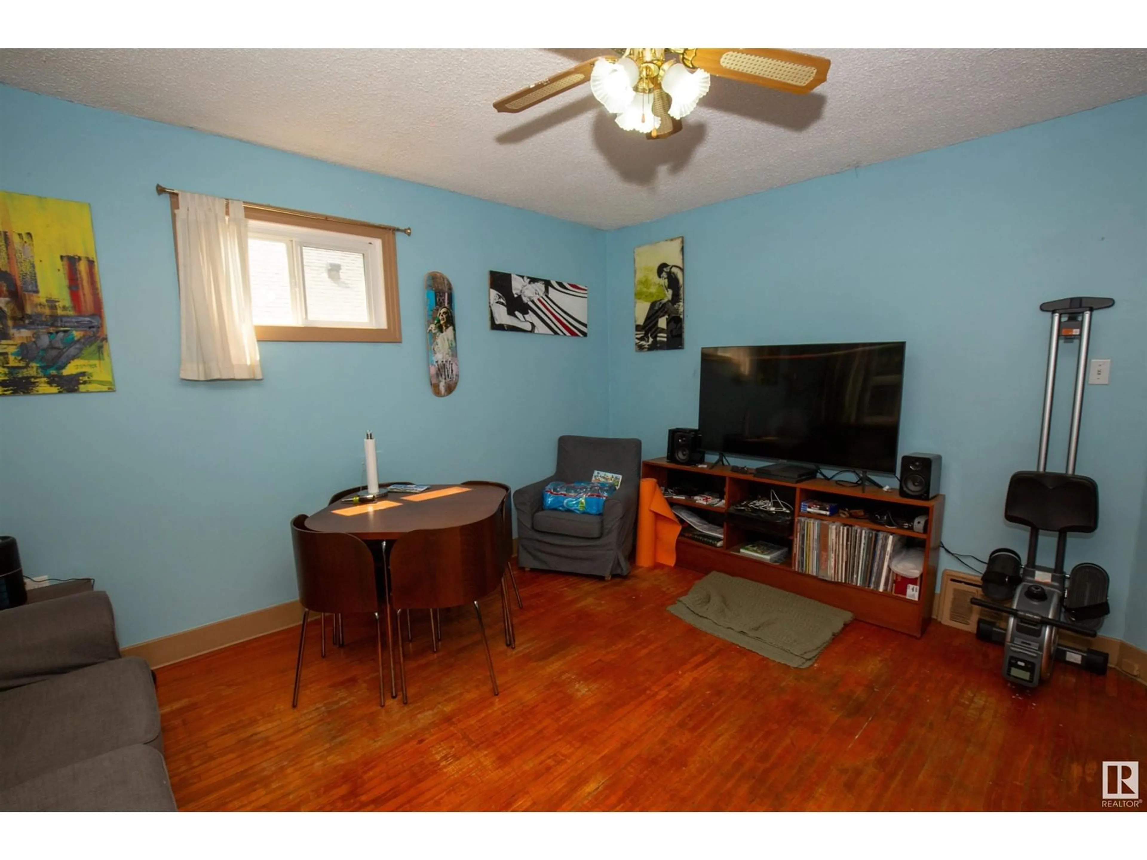 A pic of a room for 11614 91 ST NW, Edmonton Alberta T5B4B1