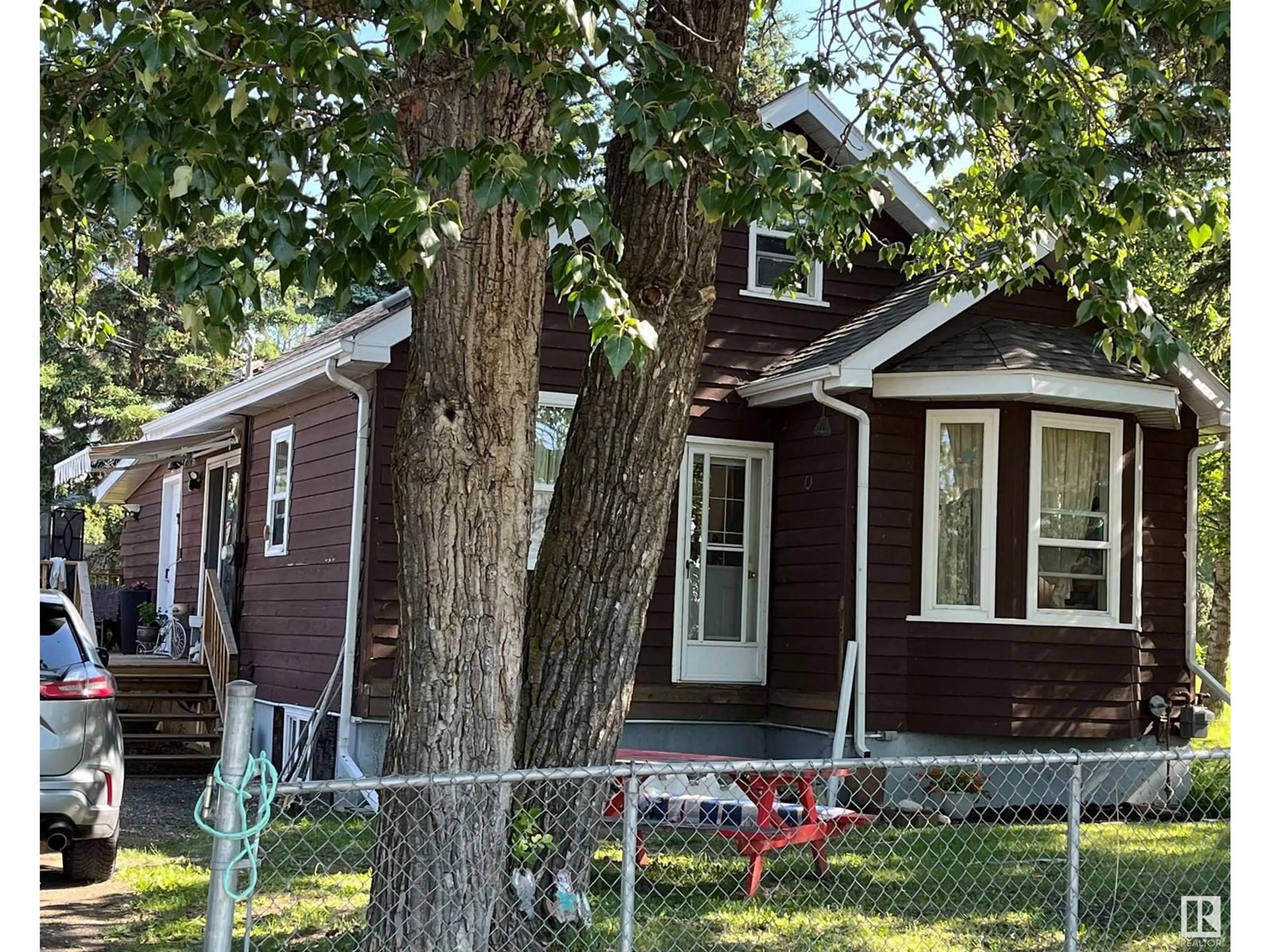 Frontside or backside of a home for 4604 52 AV, Wabamun Alberta T0E2K0