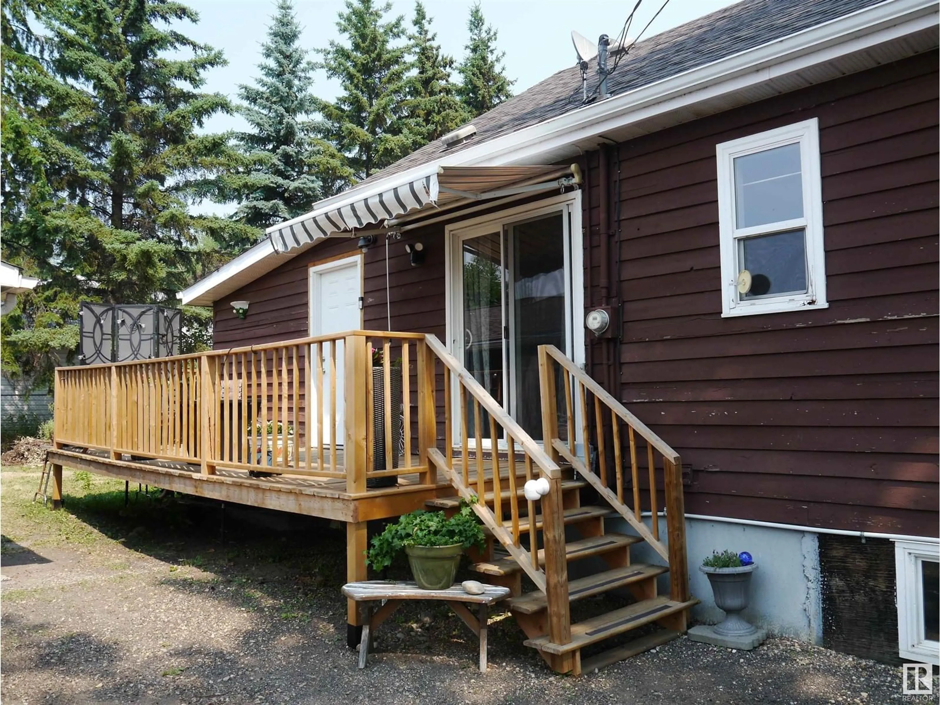 Patio for 4604 52 AV, Wabamun Alberta T0E2K0