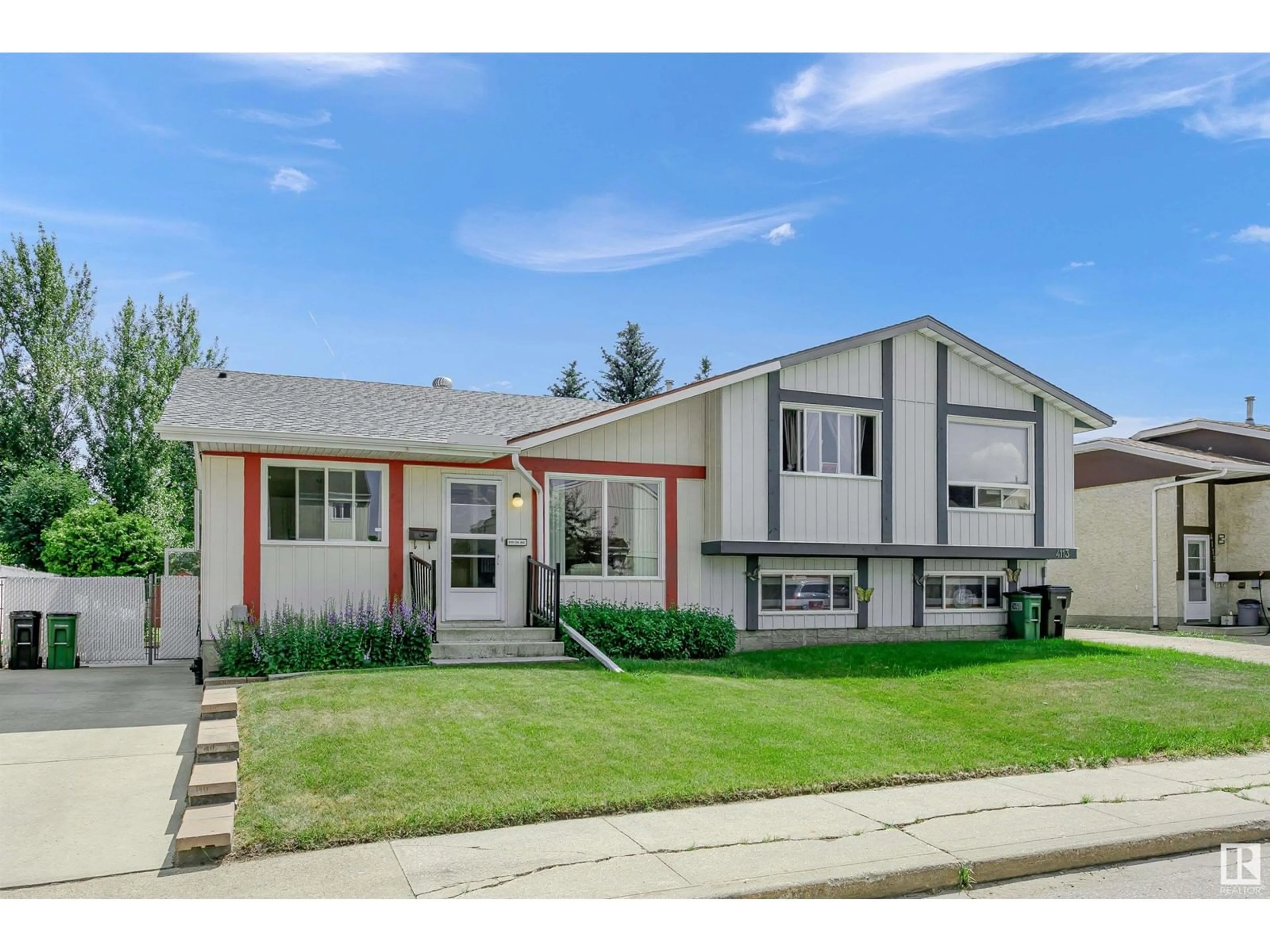 Frontside or backside of a home for 4111 134 AV NW NW, Edmonton Alberta T5A2T2