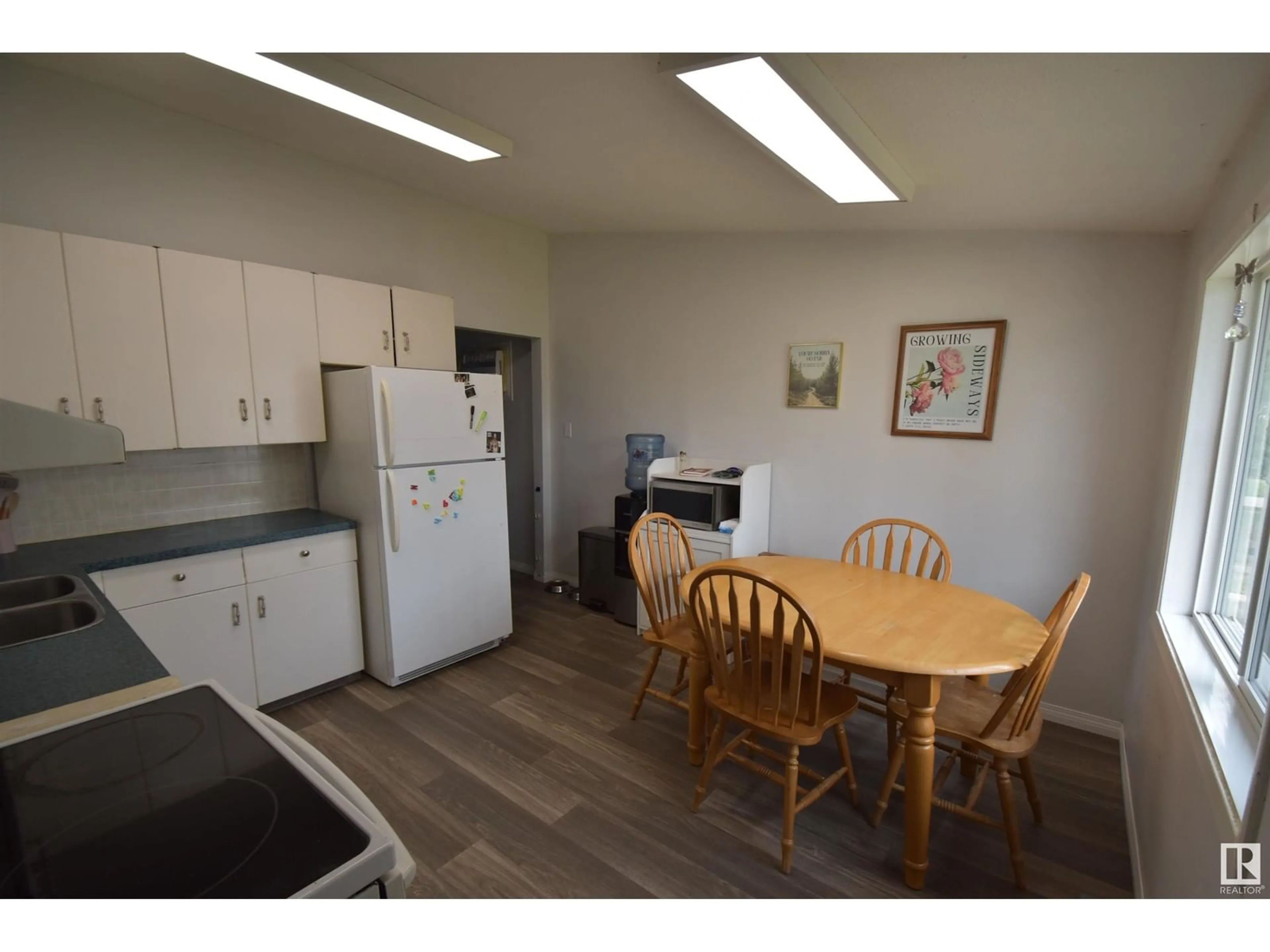 Standard kitchen, cottage for 5034 45 AV, St. Paul Town Alberta T0A3A4