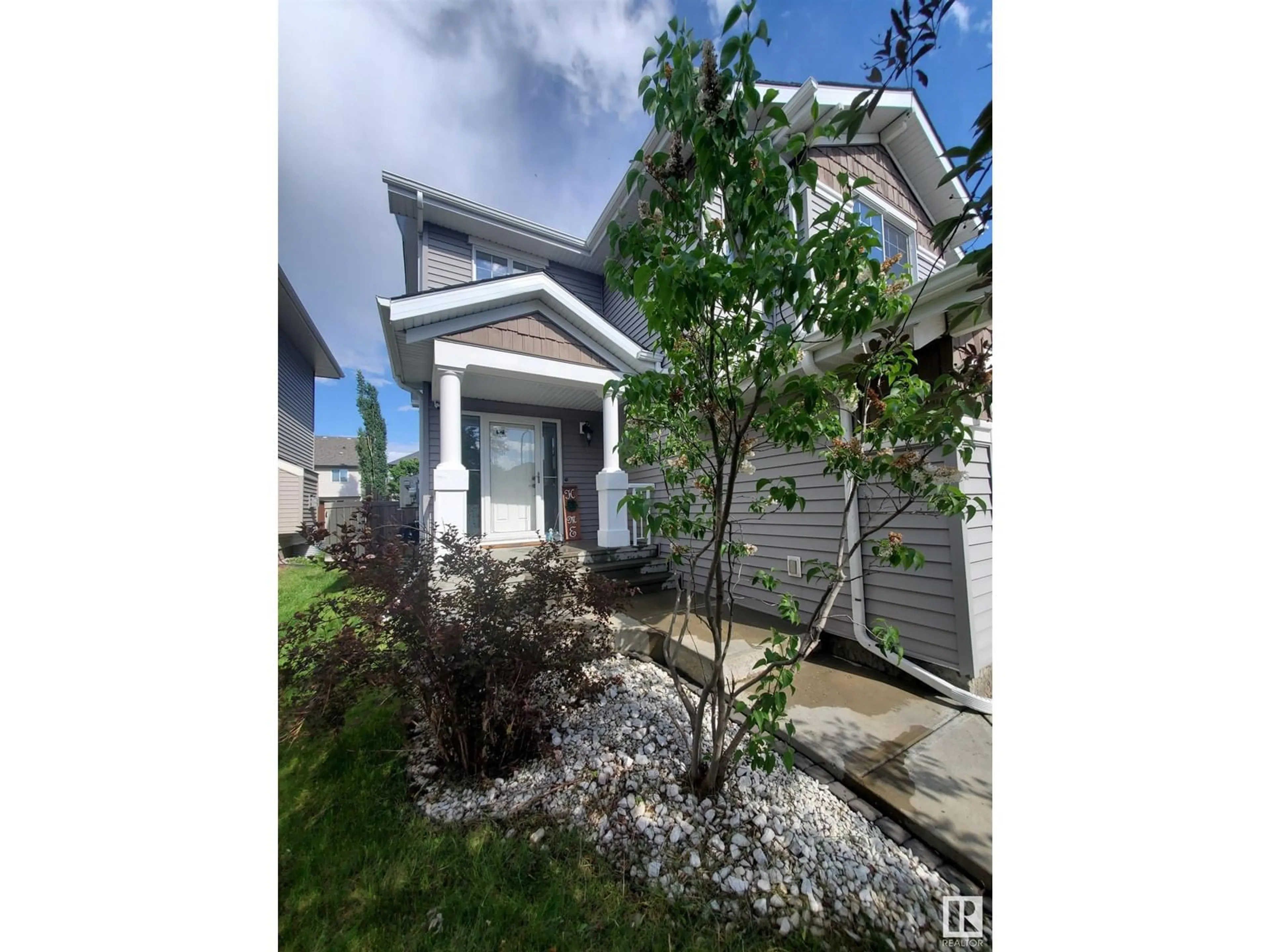 A pic from exterior of the house or condo for 851 CHAHLEY WY NW, Edmonton Alberta T6M0C7