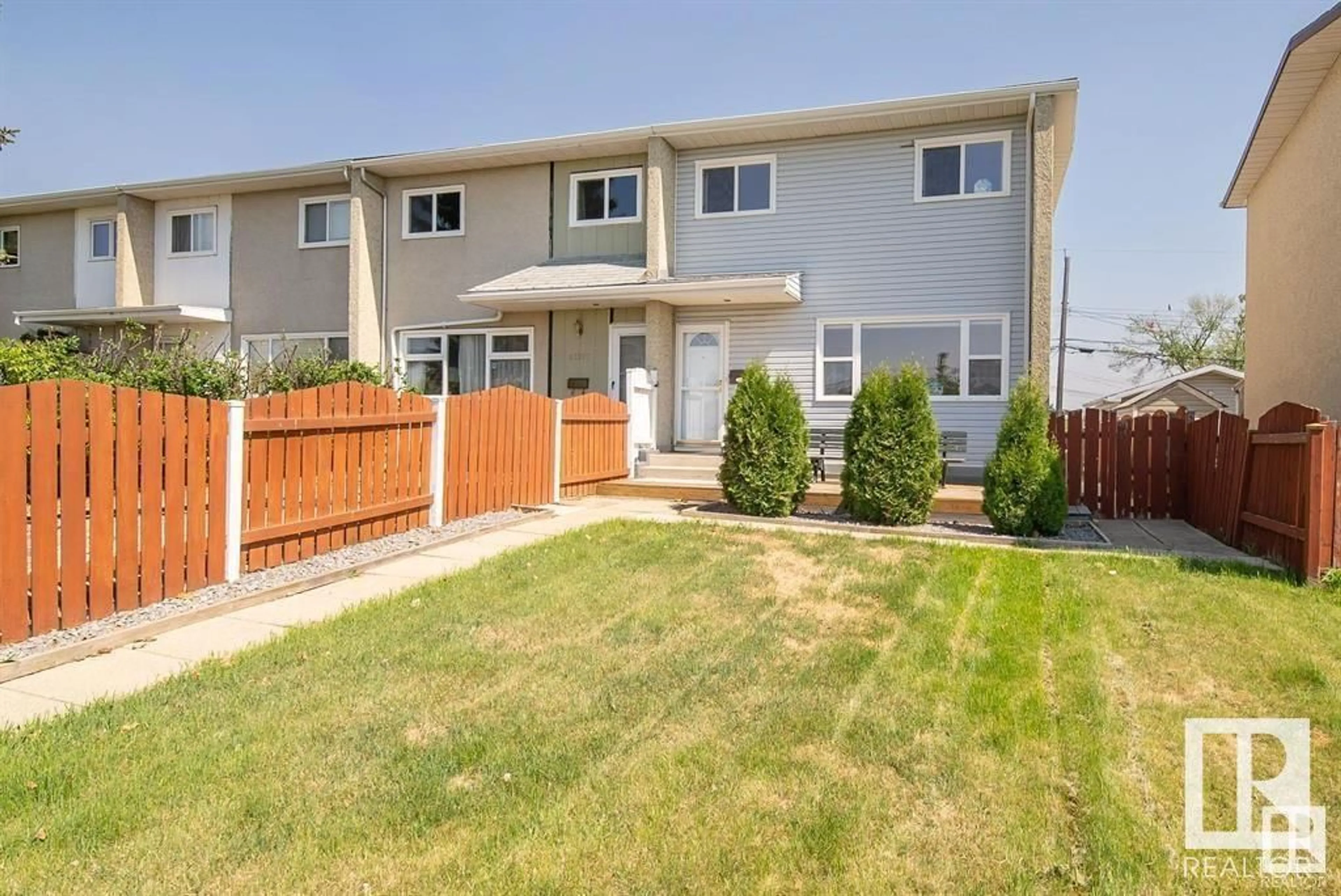 A pic from exterior of the house or condo for 13315 85 ST NW, Edmonton Alberta T5E2Z8