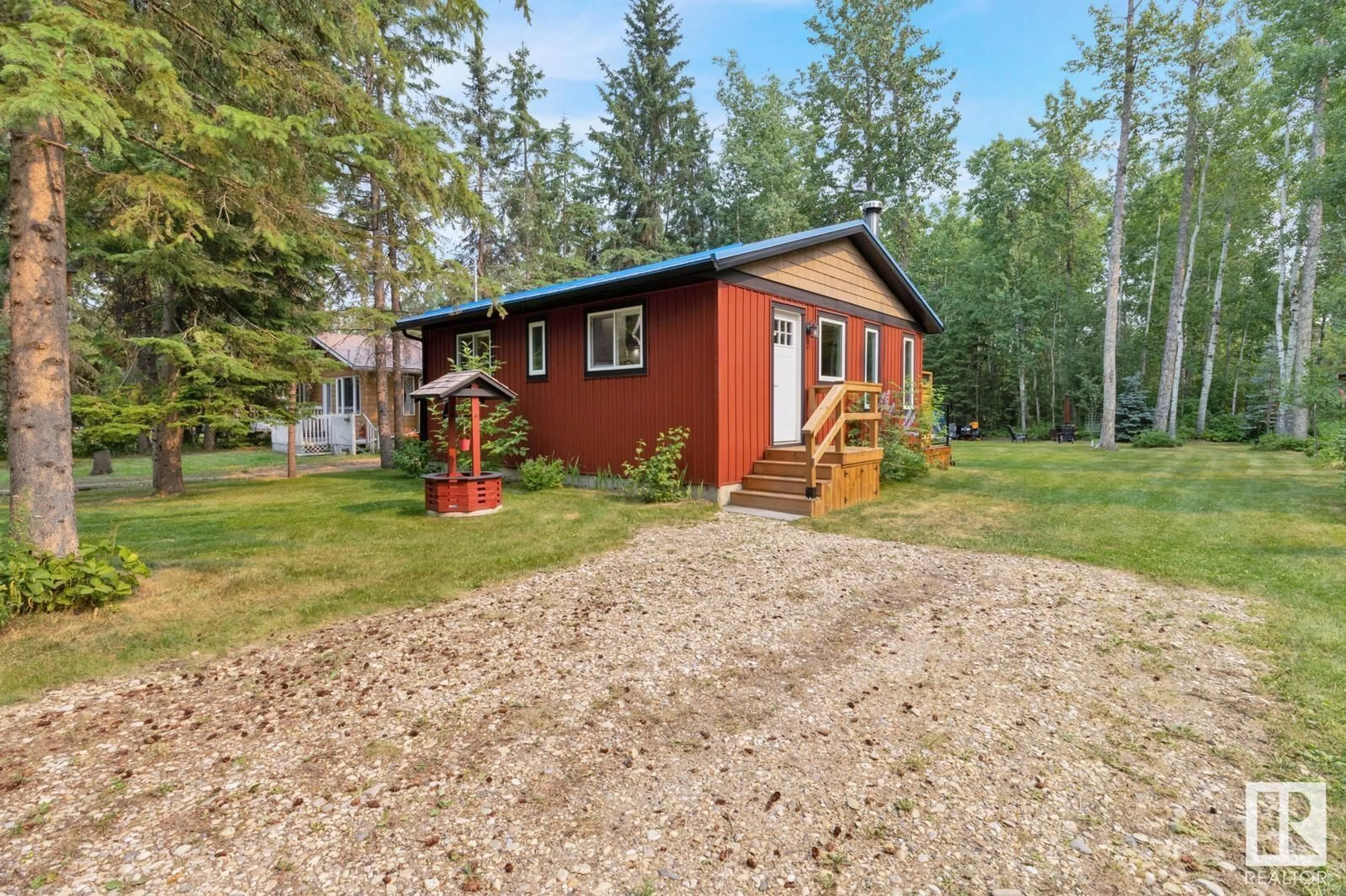 Cottage for 23 CEDAR AV, Rural Lac Ste. Anne County Alberta T0E0L0