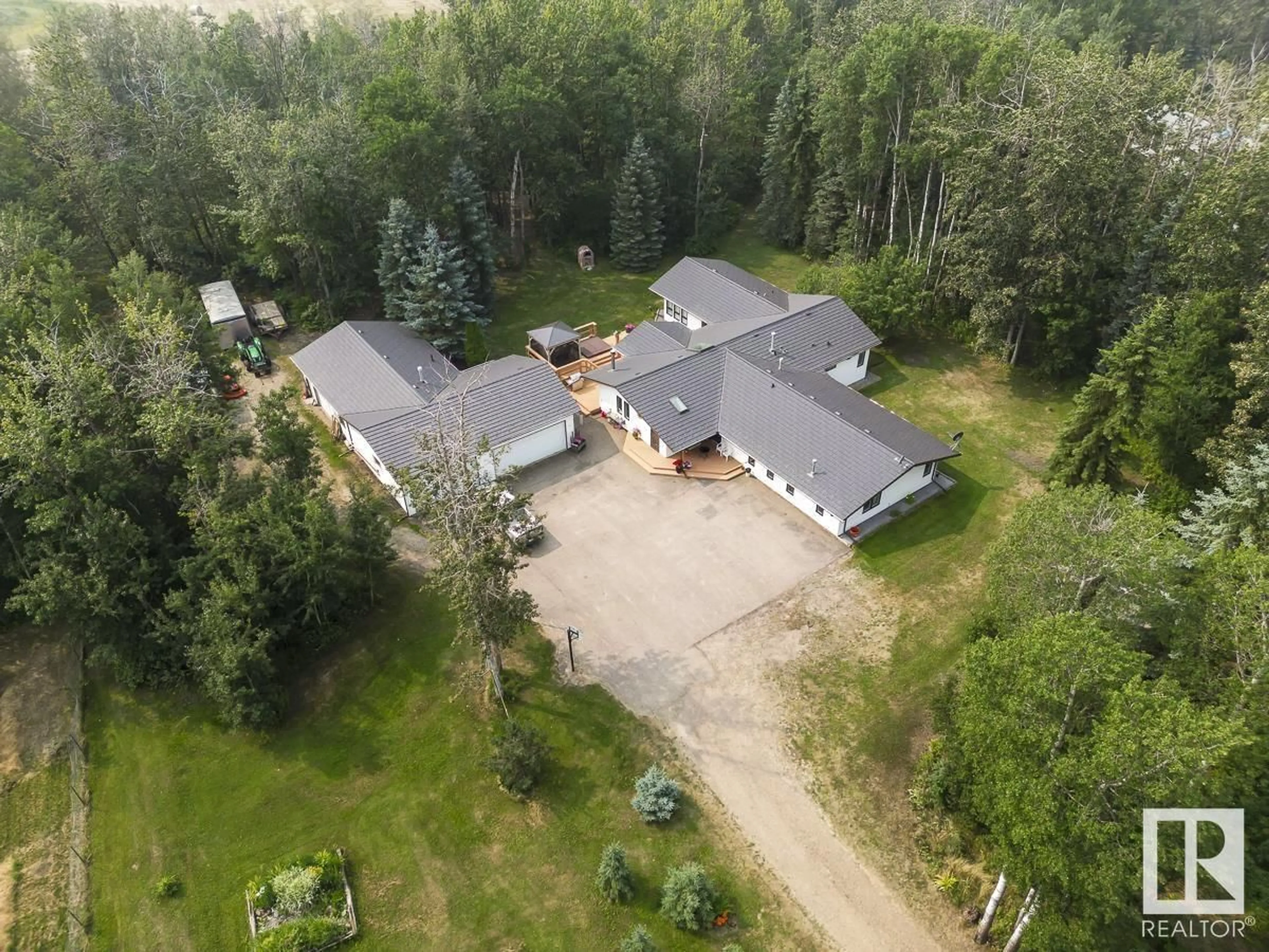 Outside view for 50 50470 Rge Rd 234, Rural Leduc County Alberta T4X0L7