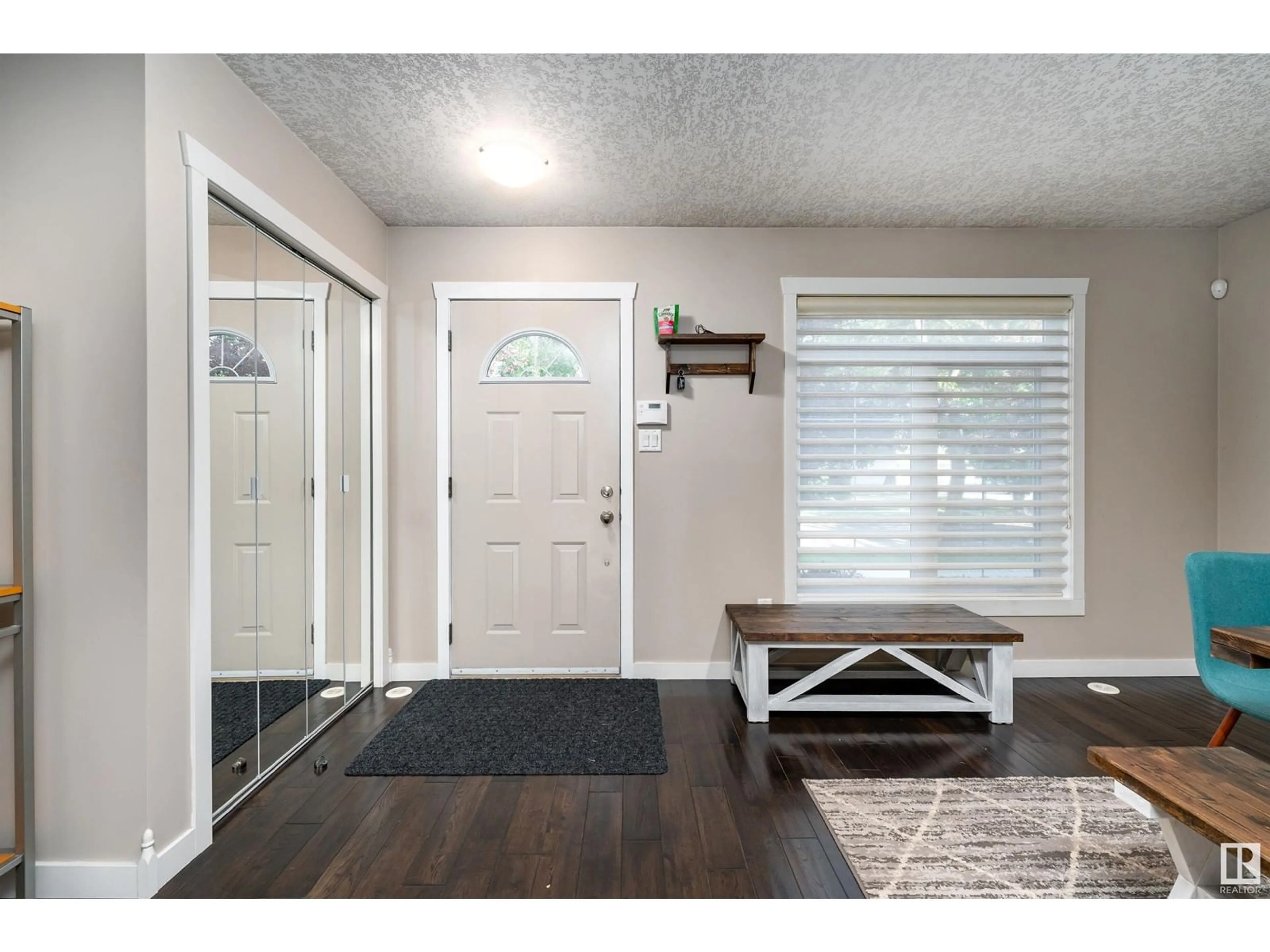 Indoor entryway for 12308 85 ST NW, Edmonton Alberta T5B3G9