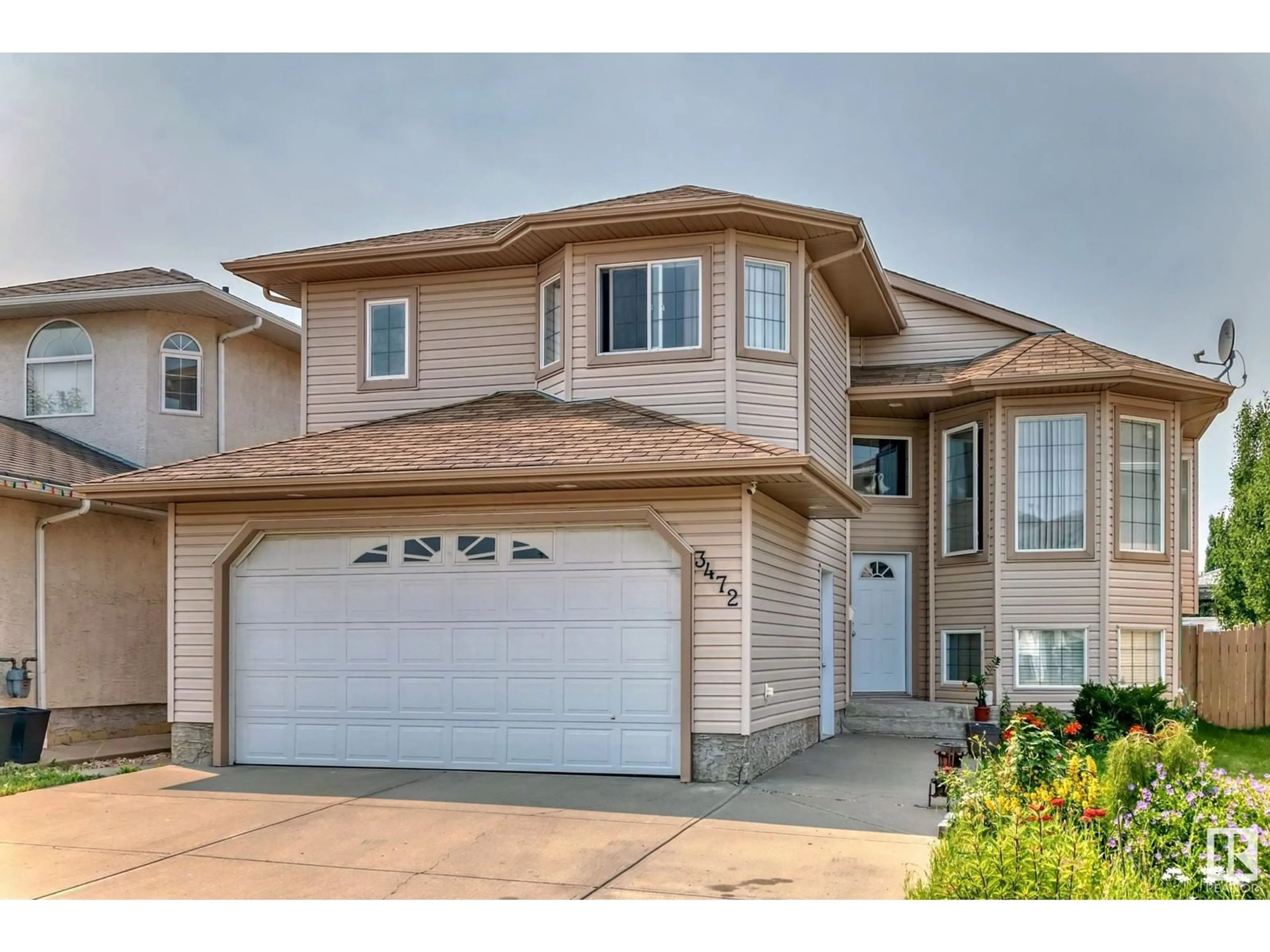 Frontside or backside of a home for 3472 30 Street NW, Edmonton Alberta T6T1W6