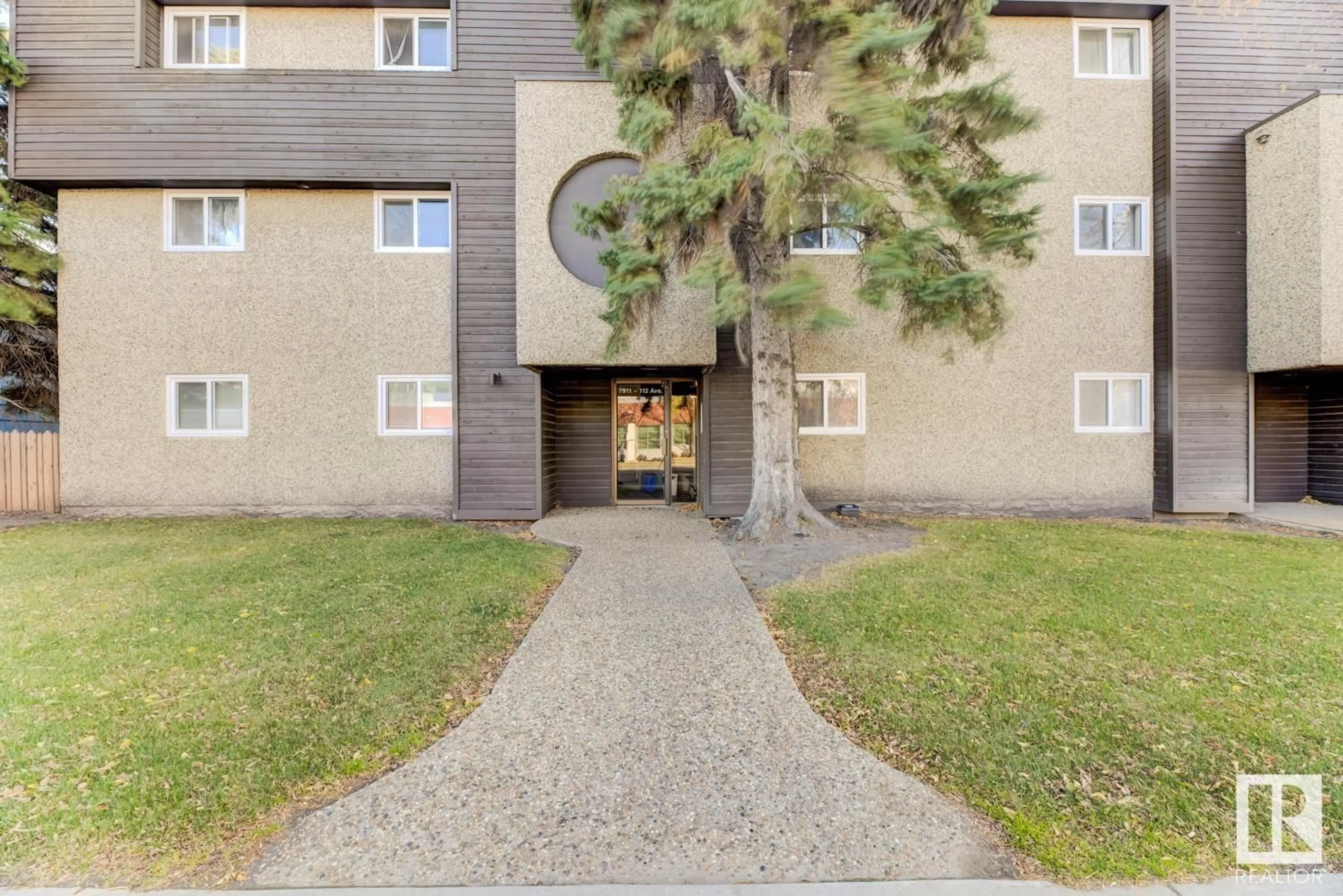 A pic from exterior of the house or condo for #101 7911 112 AV NW, Edmonton Alberta T5B0E7