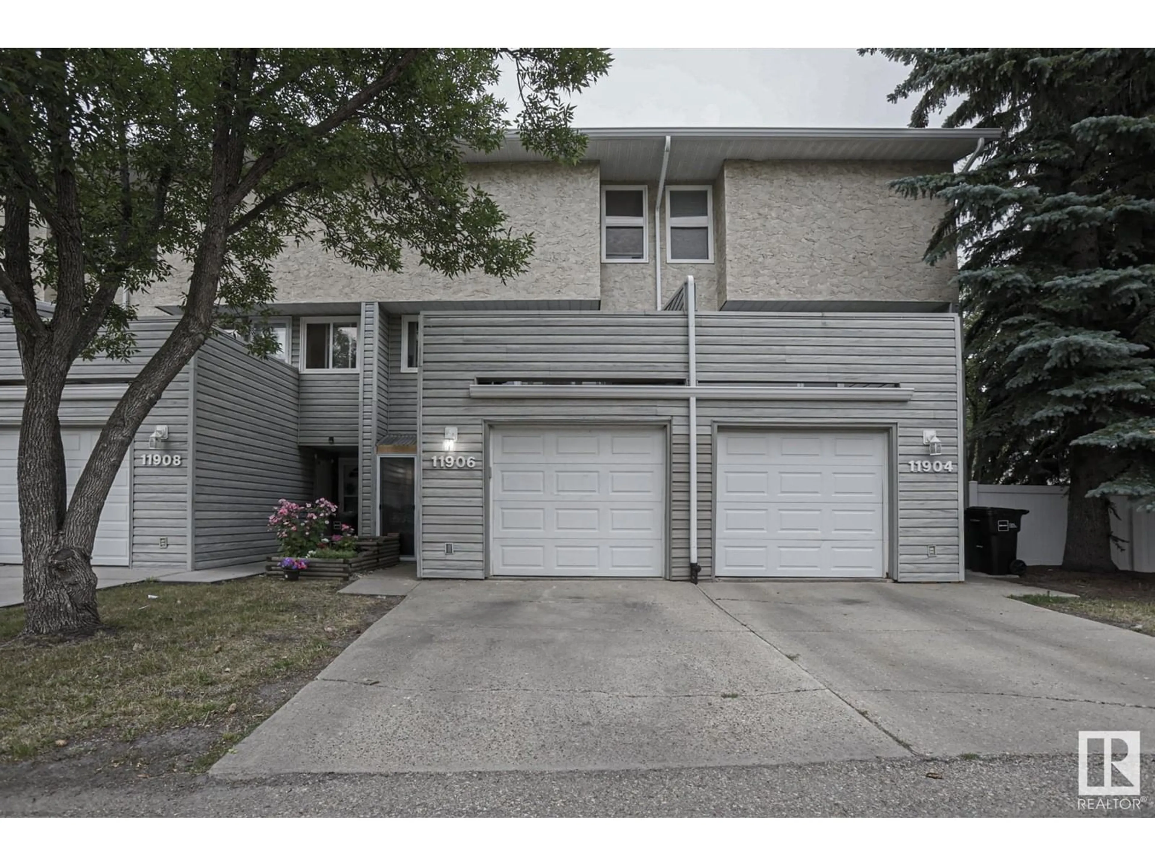 A pic from exterior of the house or condo for 11906 145 AV NW, Edmonton Alberta T5X1T6