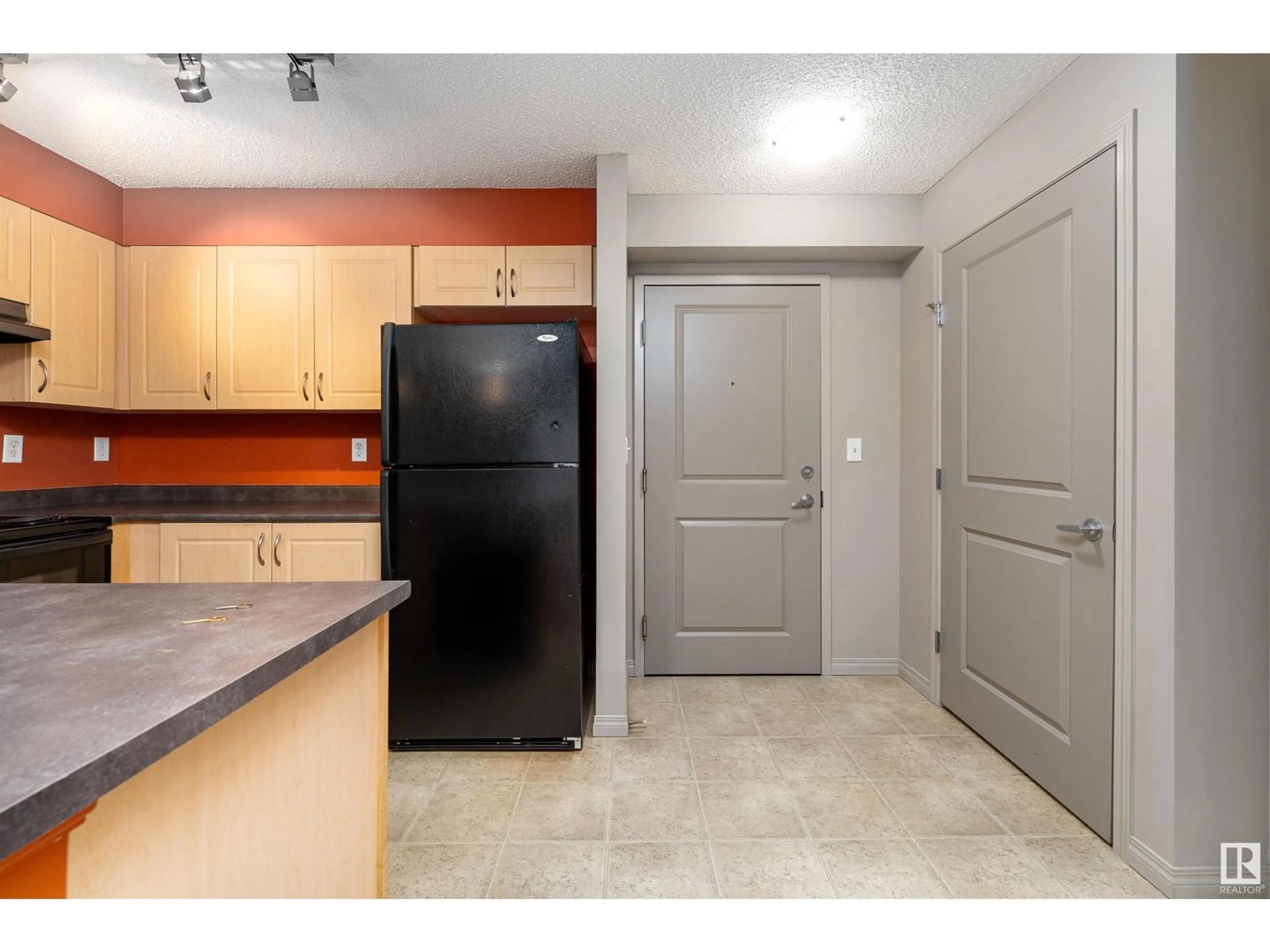 Standard kitchen for #303 11445 ELLERSLIE RD SW, Edmonton Alberta T6W1T1