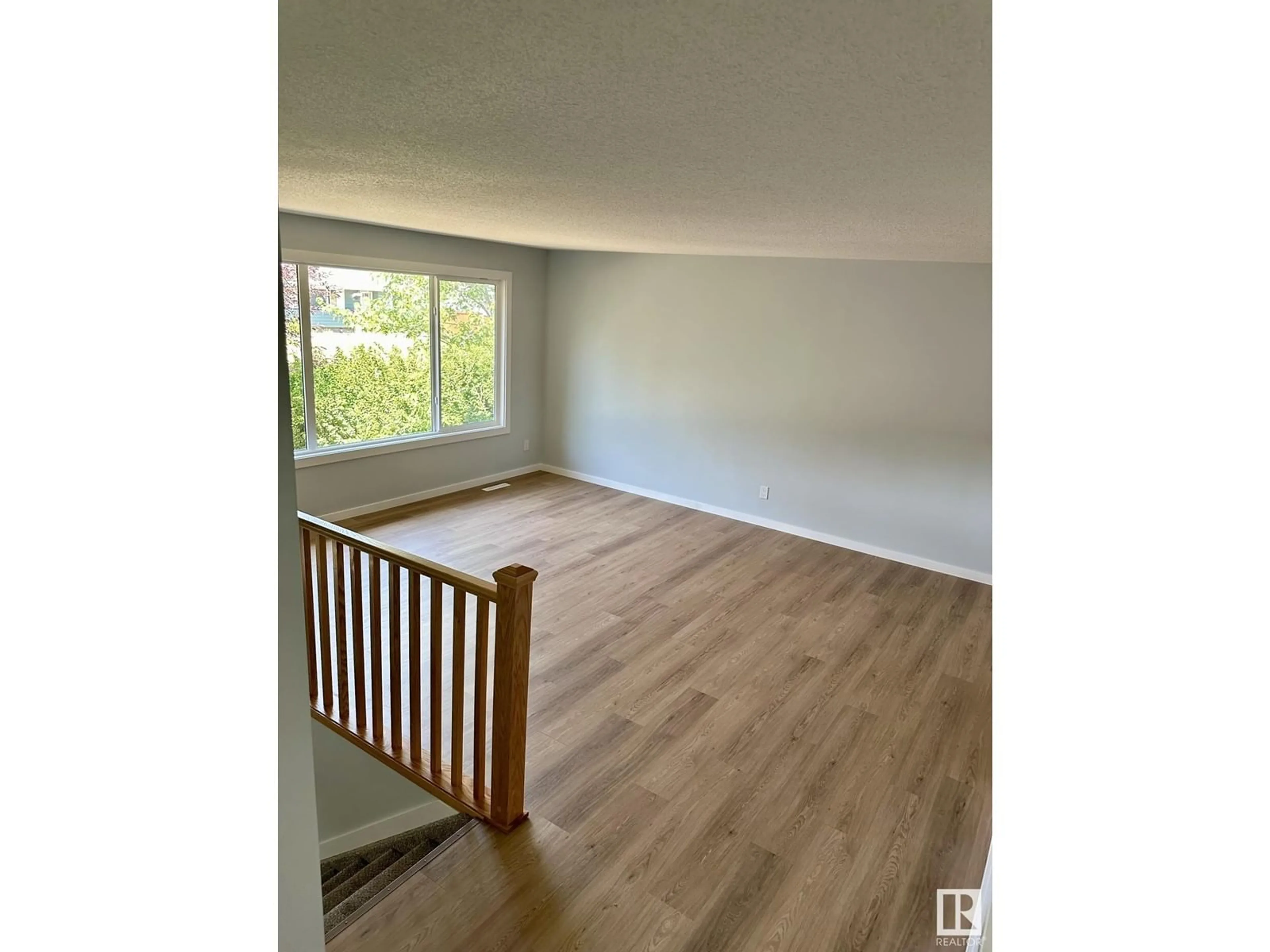 A pic of a room for 8905 169 ST NW, Edmonton Alberta T5R2X2